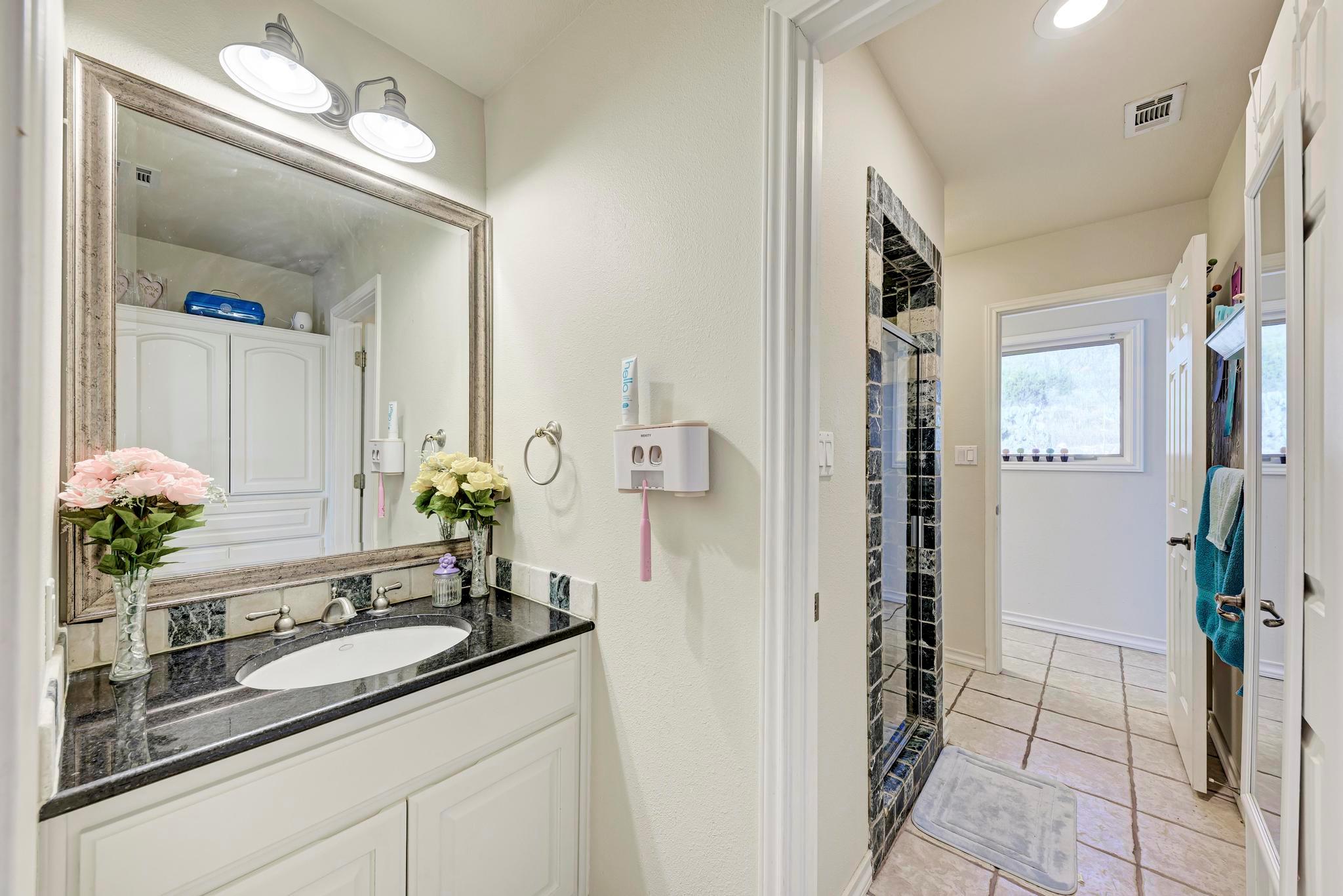 330 Juniper Trl, Kingsland, TX 78639