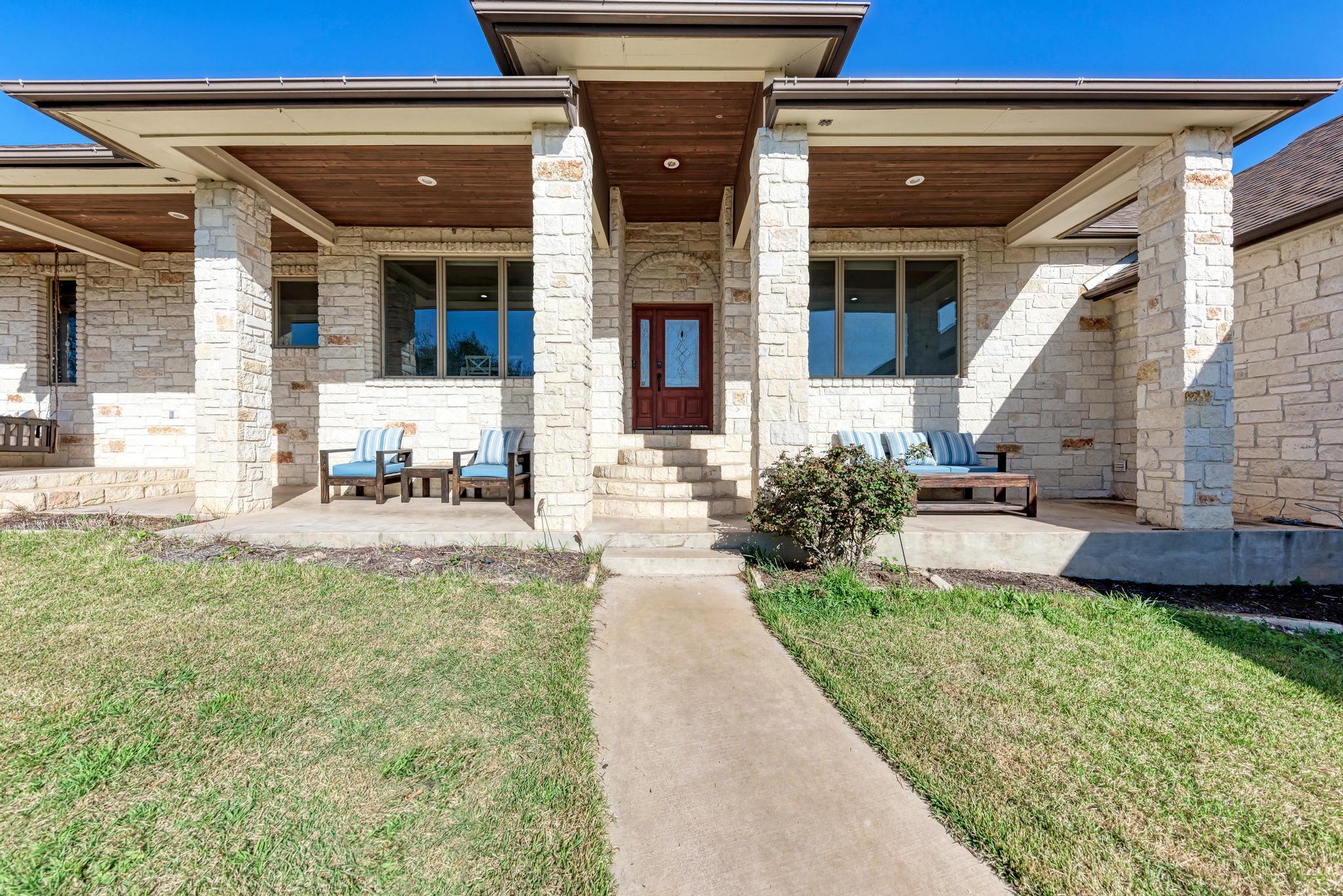 330 Juniper Trl, Kingsland, TX 78639