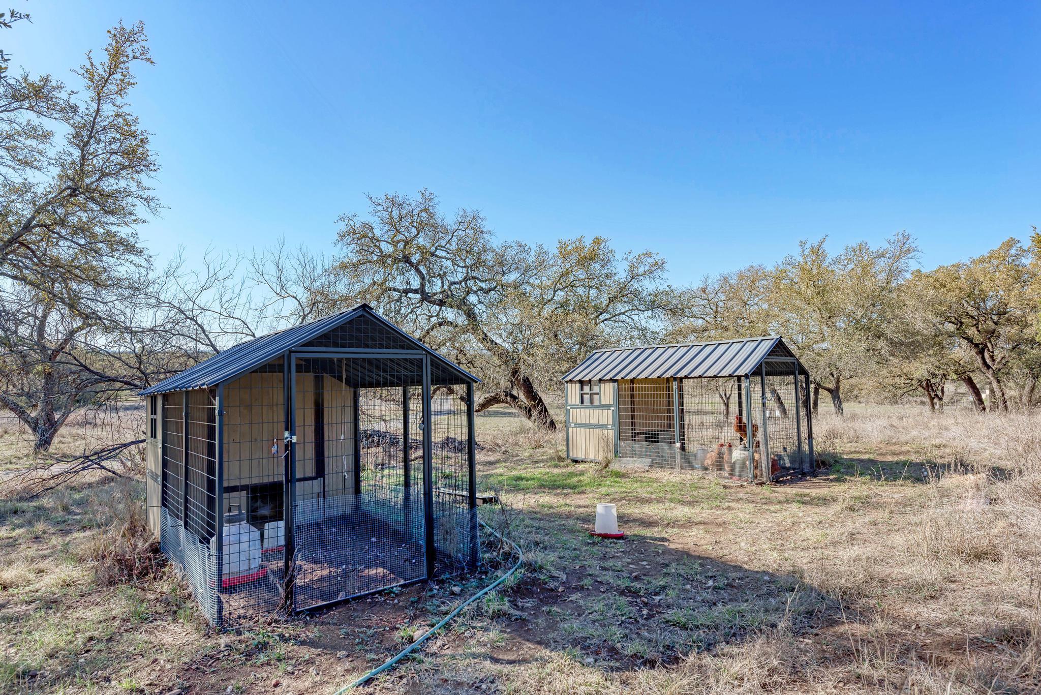 330 Juniper Trl, Kingsland, TX 78639