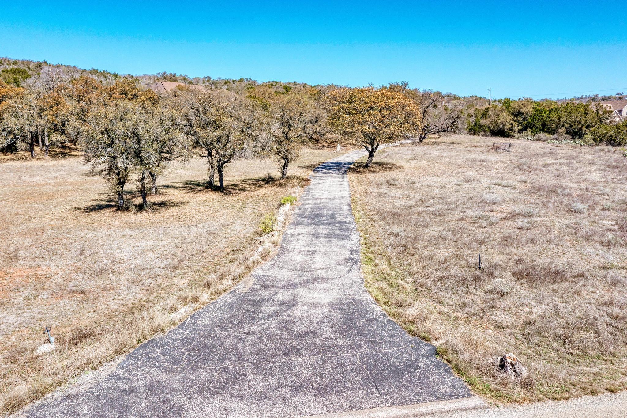 330 Juniper Trl, Kingsland, TX 78639