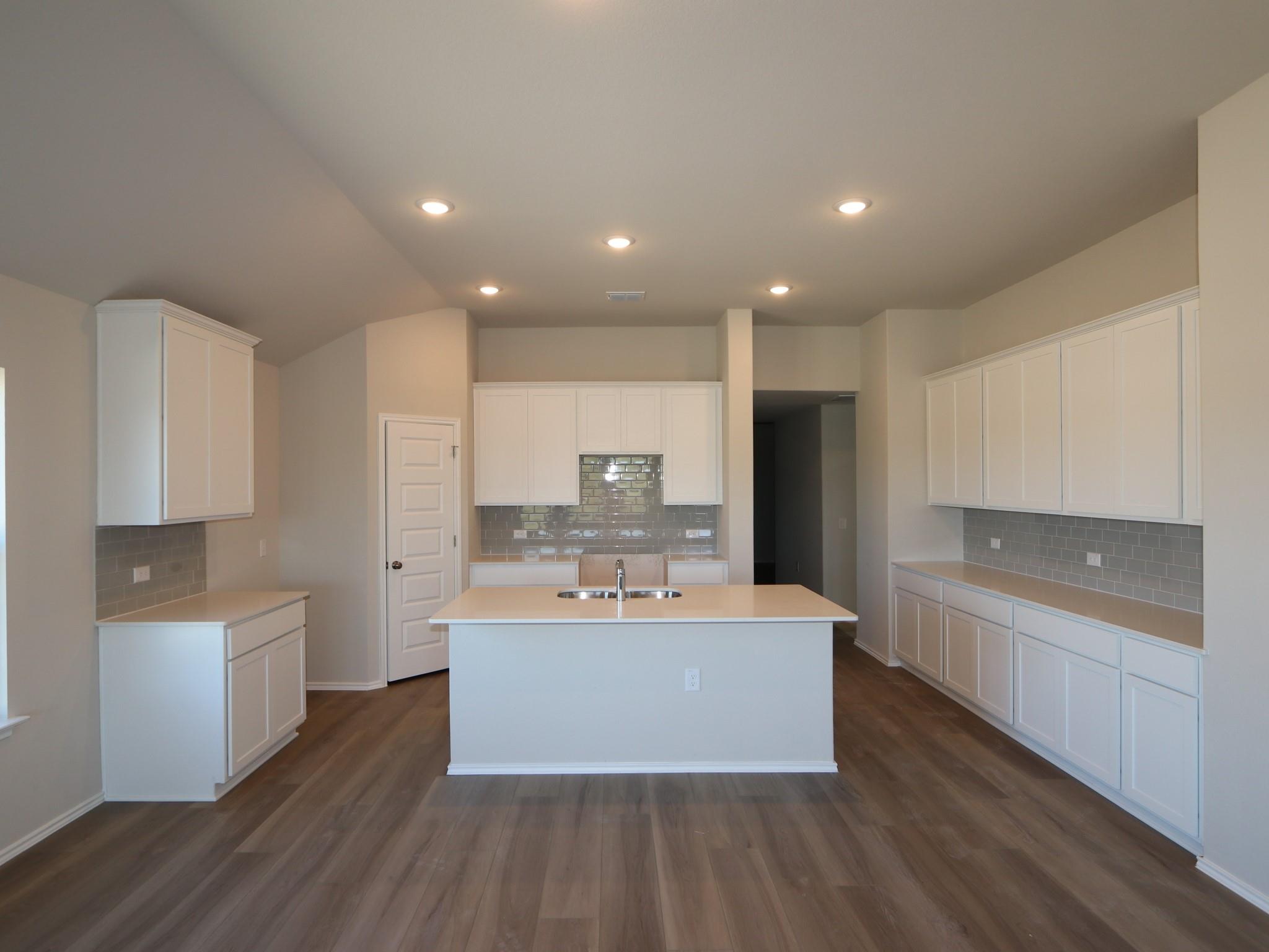 9104 Furman Dr, Austin, TX 78747