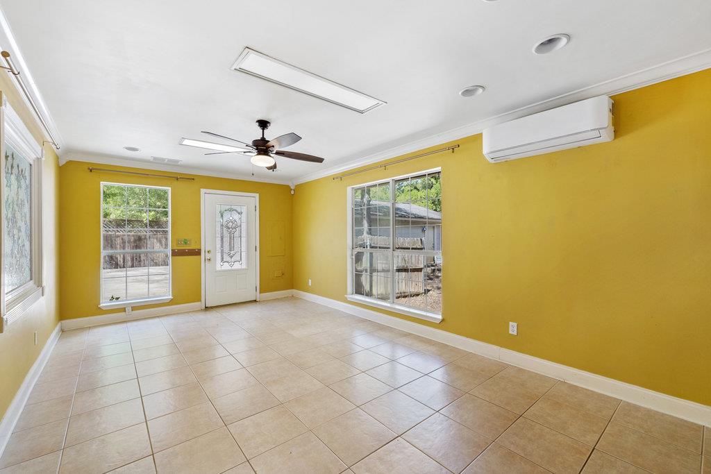 2412 Jones Rd, Austin, TX 78745