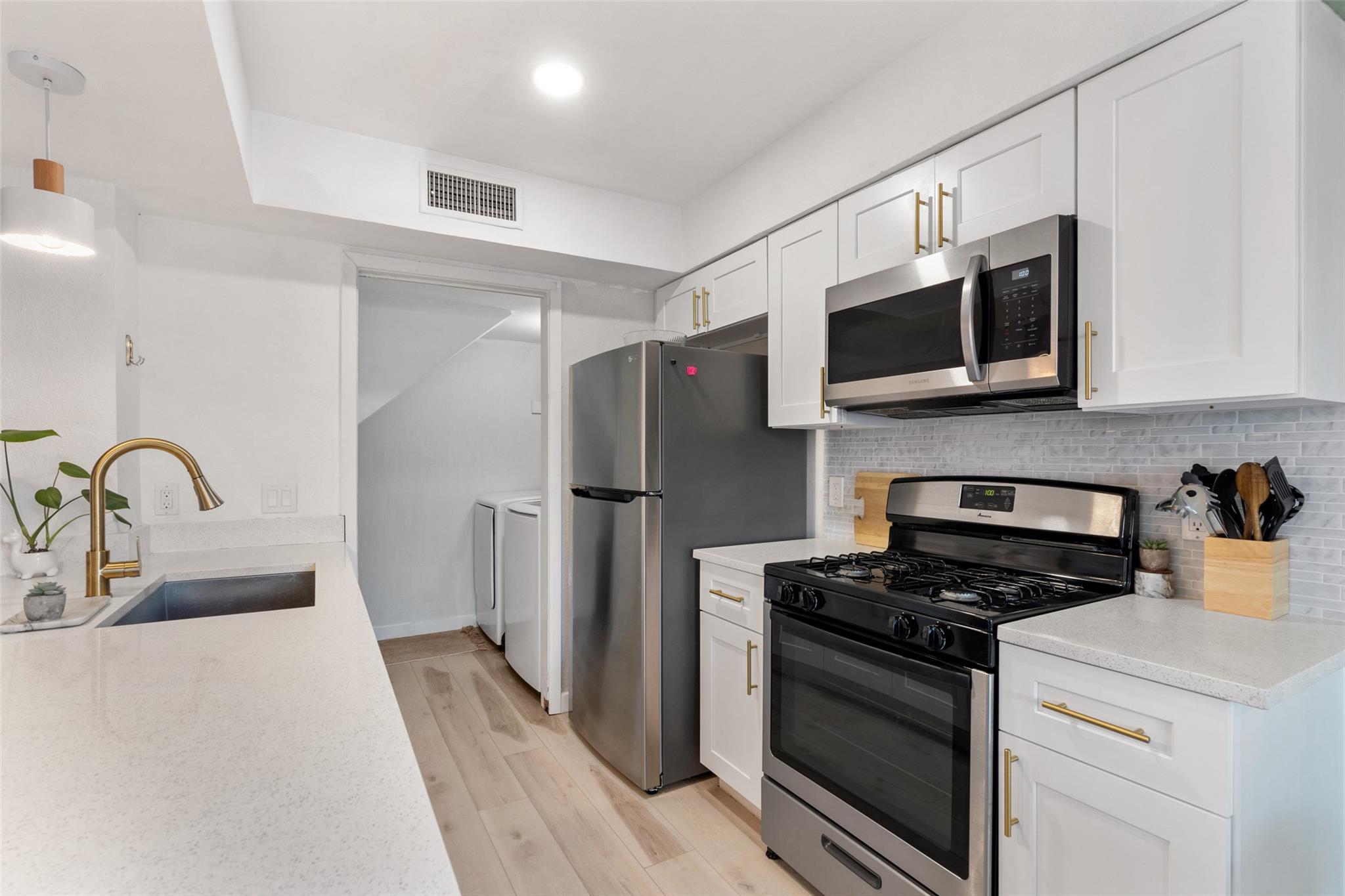 1307 Southport Dr # B, Austin, TX 78704