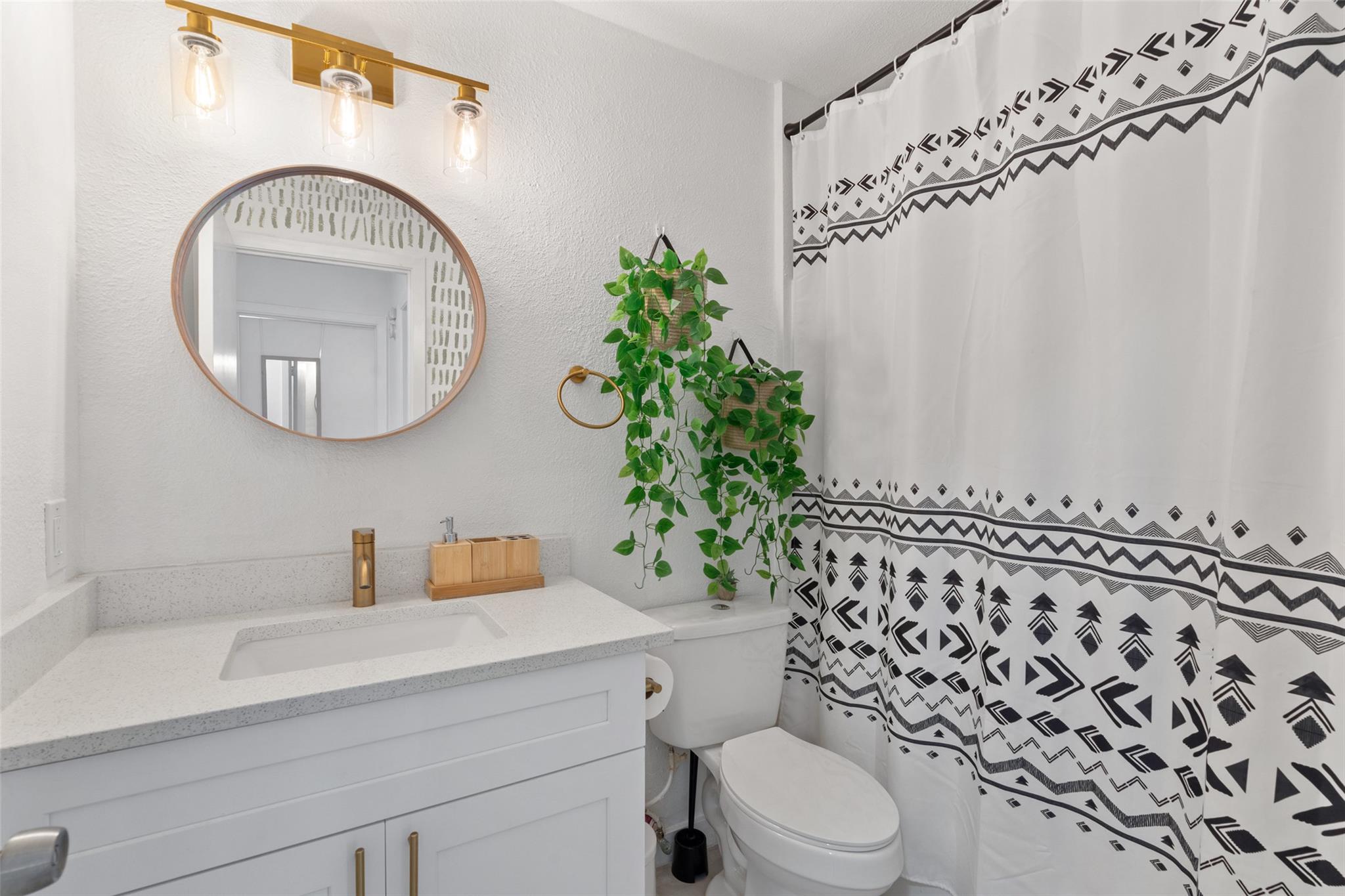 1307 Southport Dr # B, Austin, TX 78704