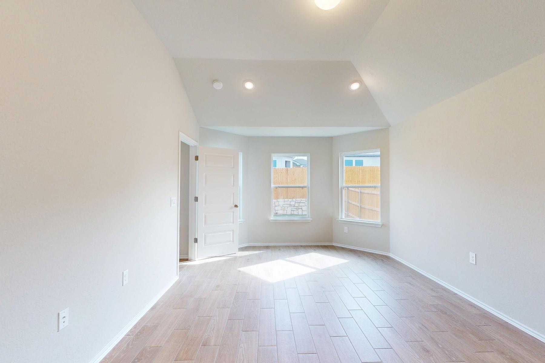 9109 Furman Dr, Austin, TX 78747