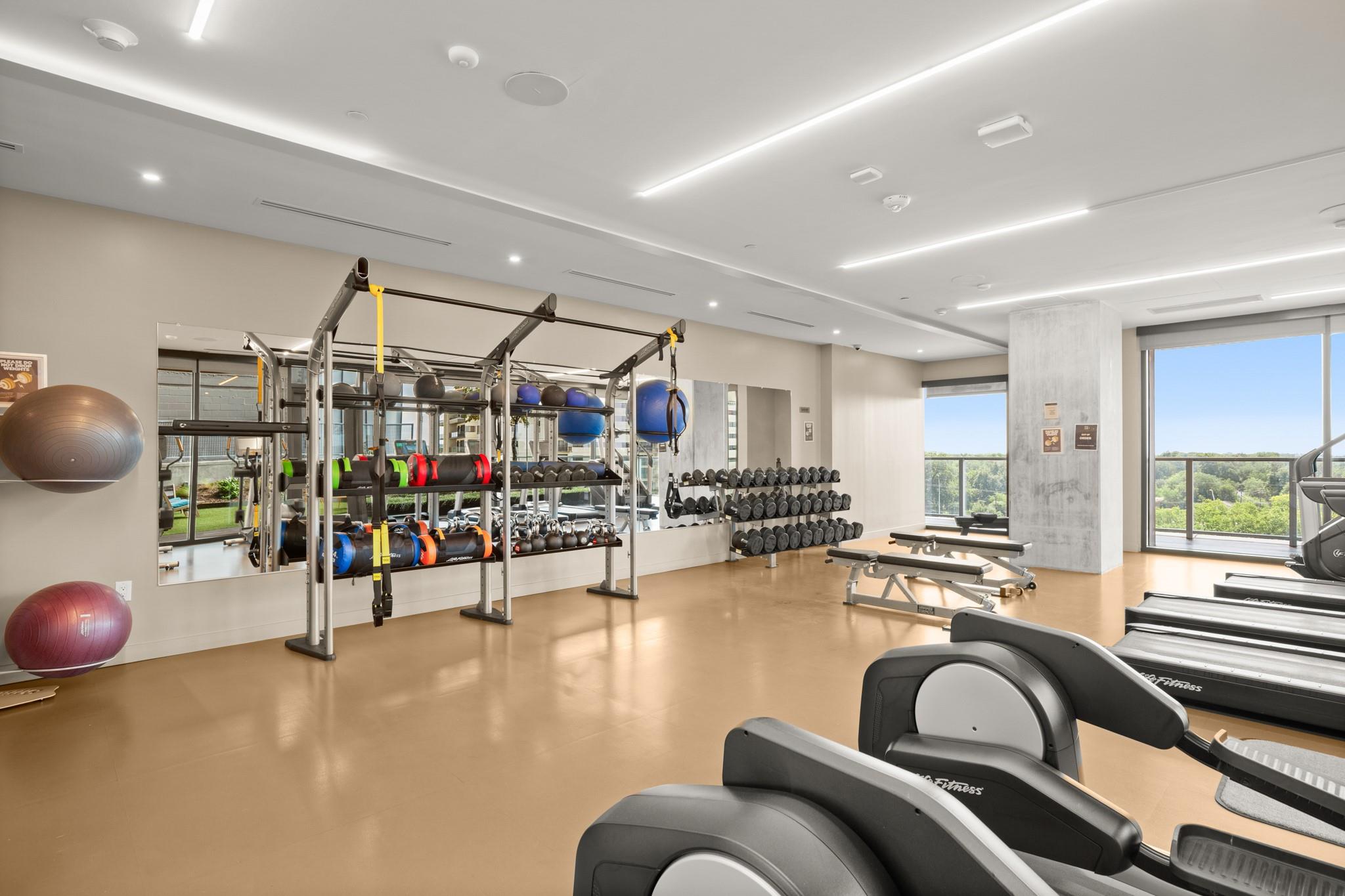 48 East Ave # 2004, Austin, TX 78701