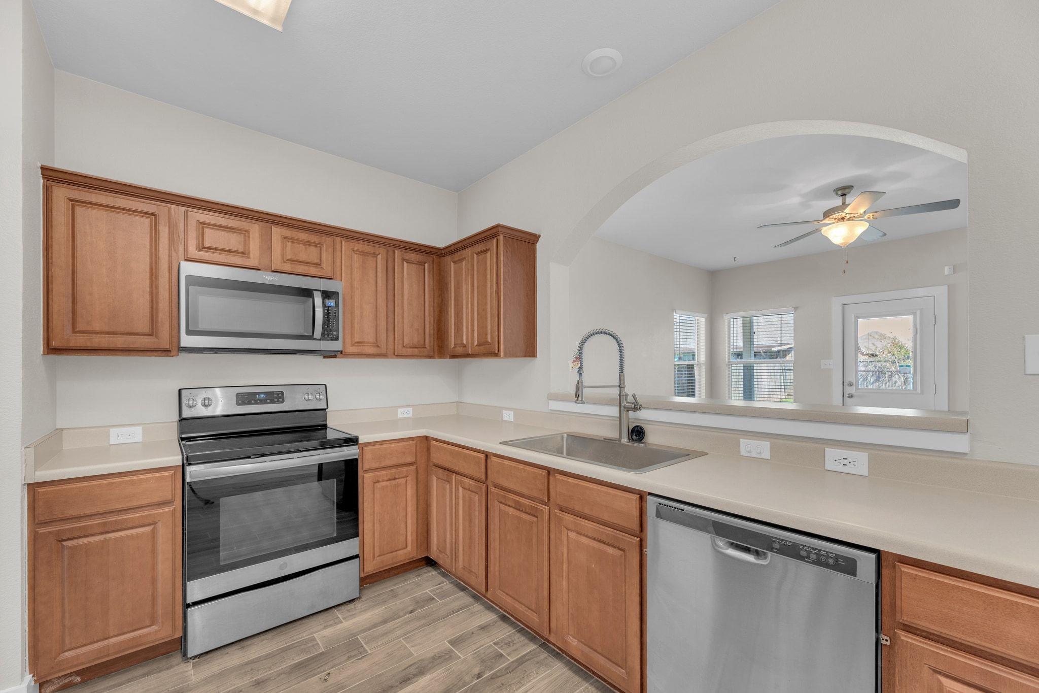 116 Almquist St, Hutto, TX 78634