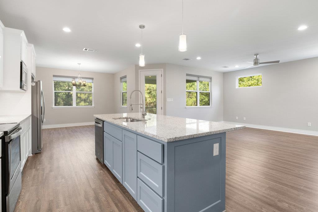 200 Manawianui Dr, Bastrop, TX 78602