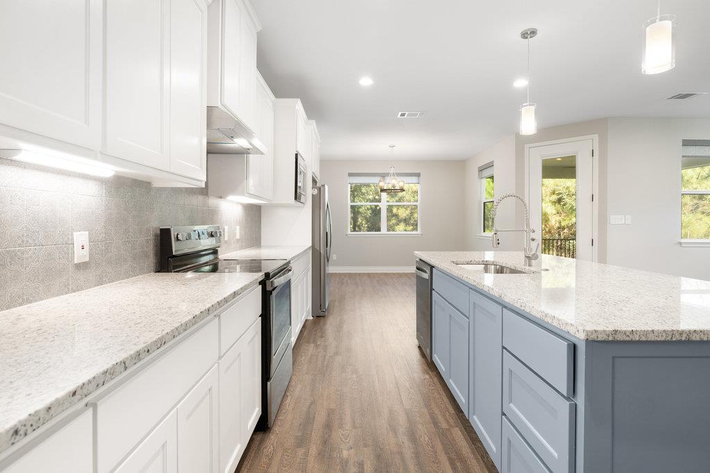 200 Manawianui Dr, Bastrop, TX 78602