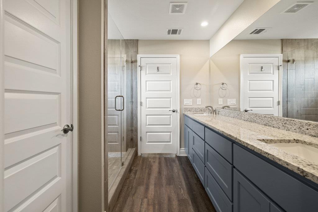 200 Manawianui Dr, Bastrop, TX 78602