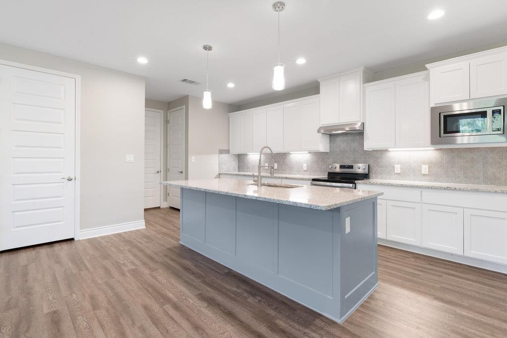 200 Manawianui Dr, Bastrop, TX 78602