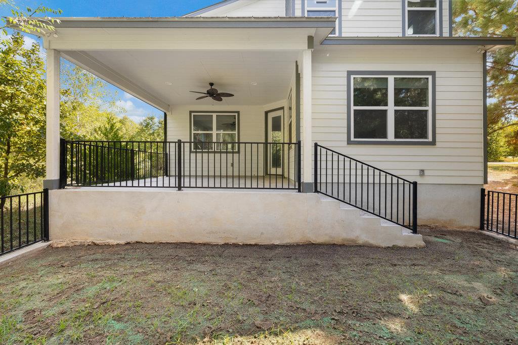 200 Manawianui Dr, Bastrop, TX 78602