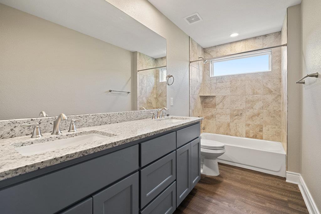 200 Manawianui Dr, Bastrop, TX 78602