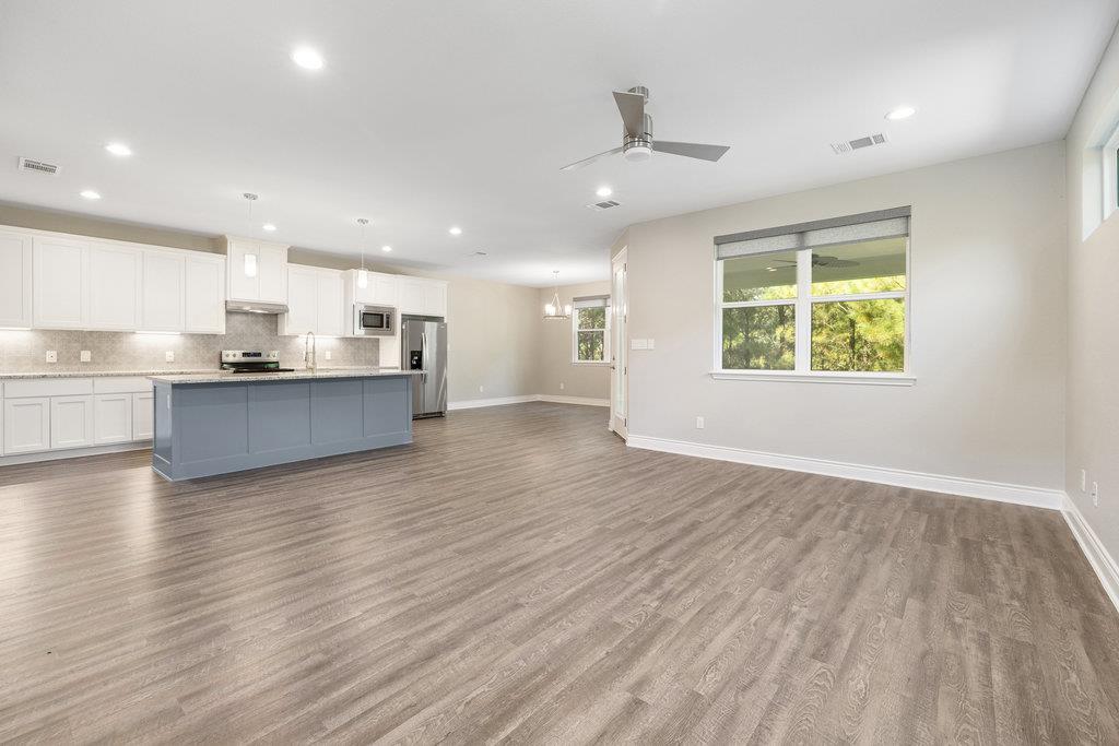 200 Manawianui Dr, Bastrop, TX 78602