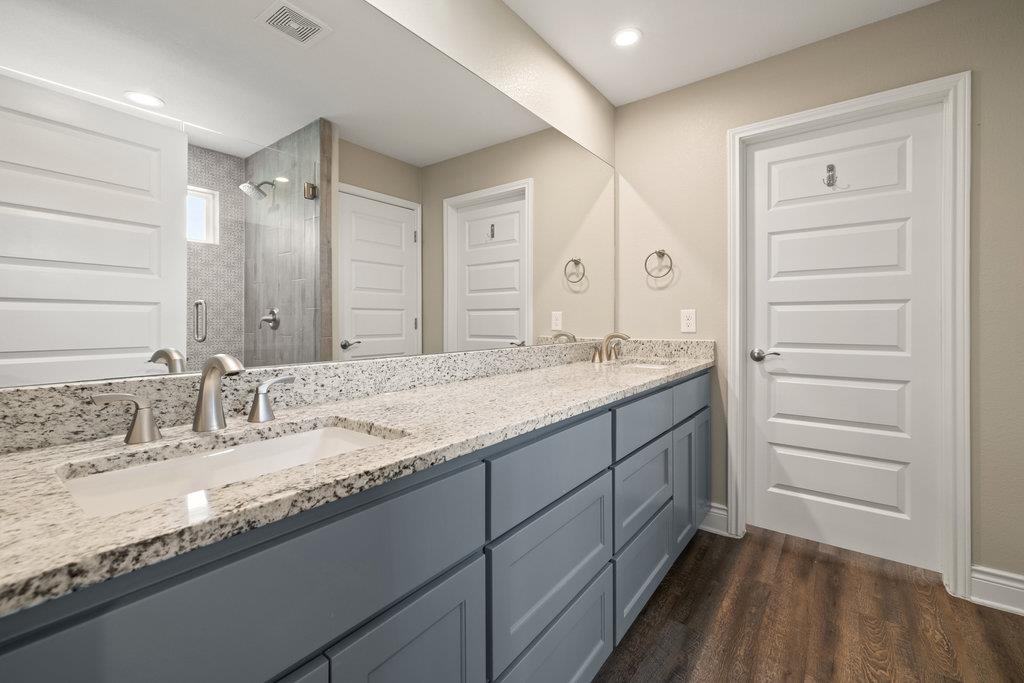 200 Manawianui Dr, Bastrop, TX 78602