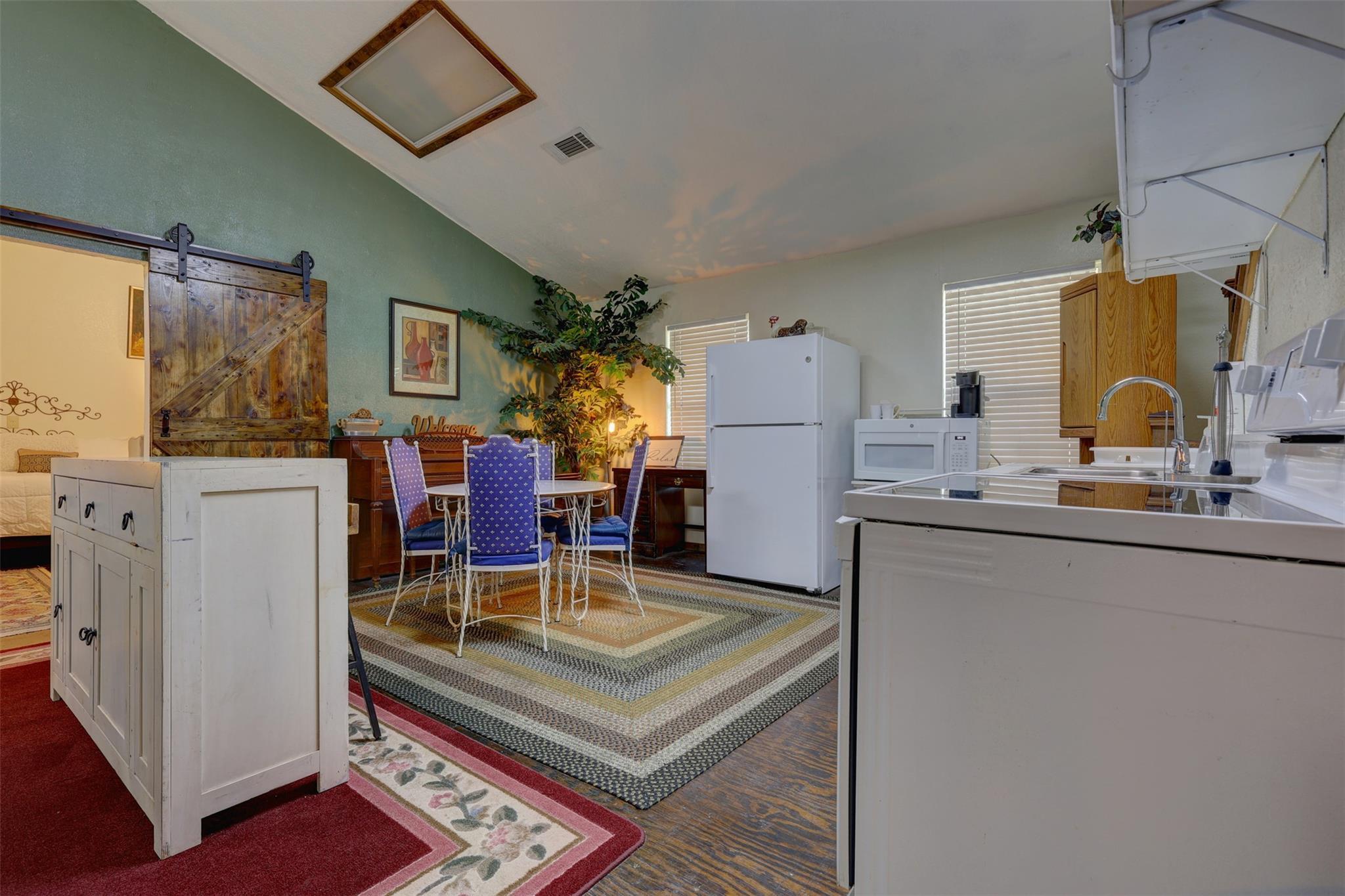 1409 State Highway 22, Whitney, TX 76692