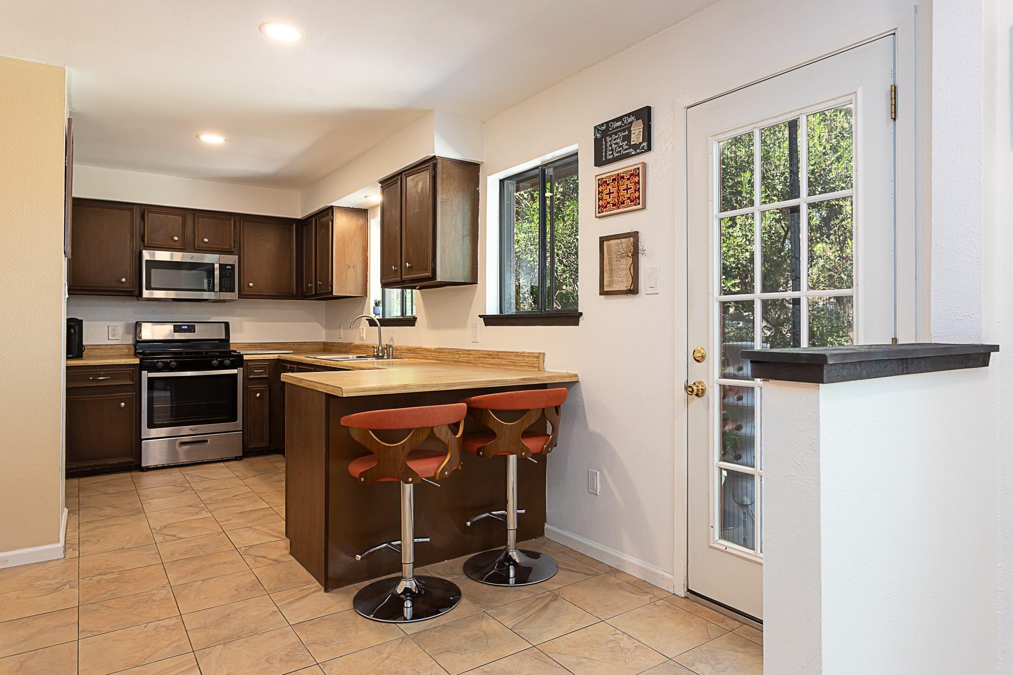 7602 Whispering Oaks Dr, Austin, TX 78745