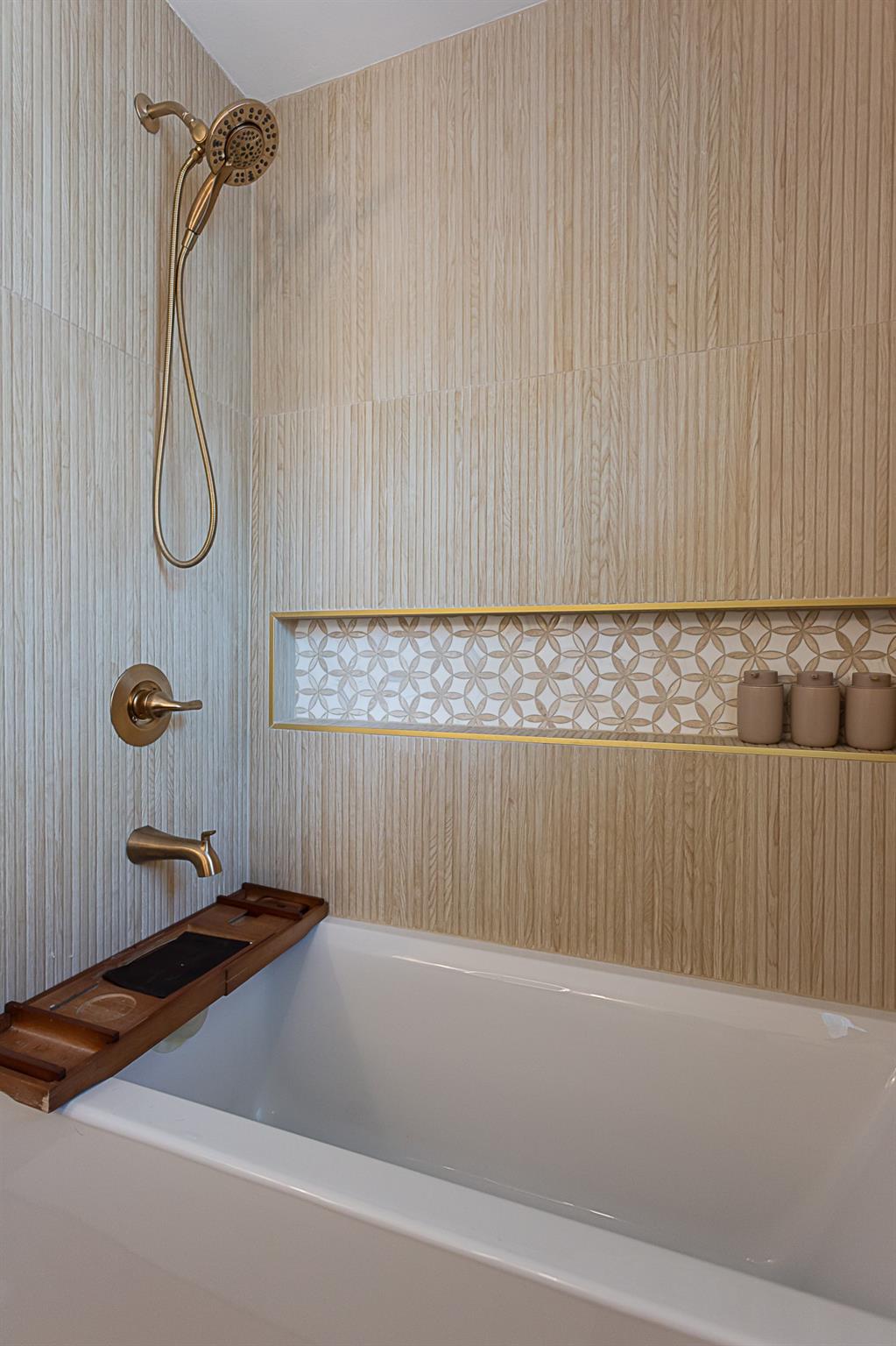 7602 Whispering Oaks Dr, Austin, TX 78745