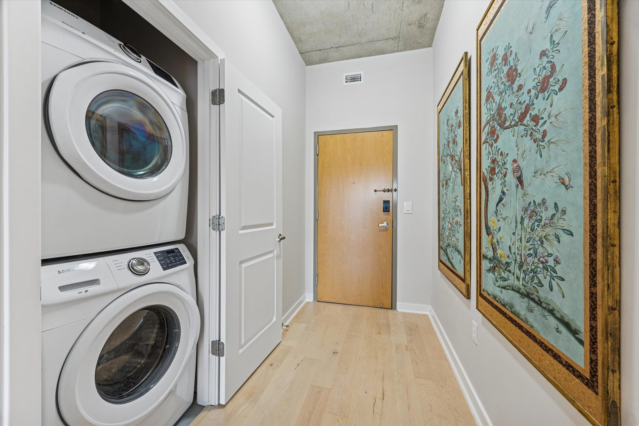 360 Nueces St # 1417, Austin, TX 78701