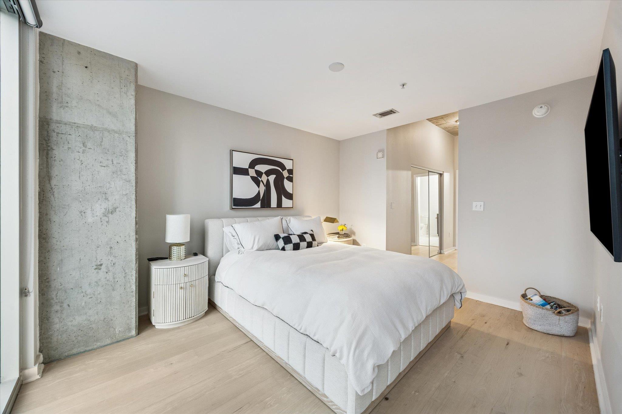 360 Nueces St # 1417, Austin, TX 78701