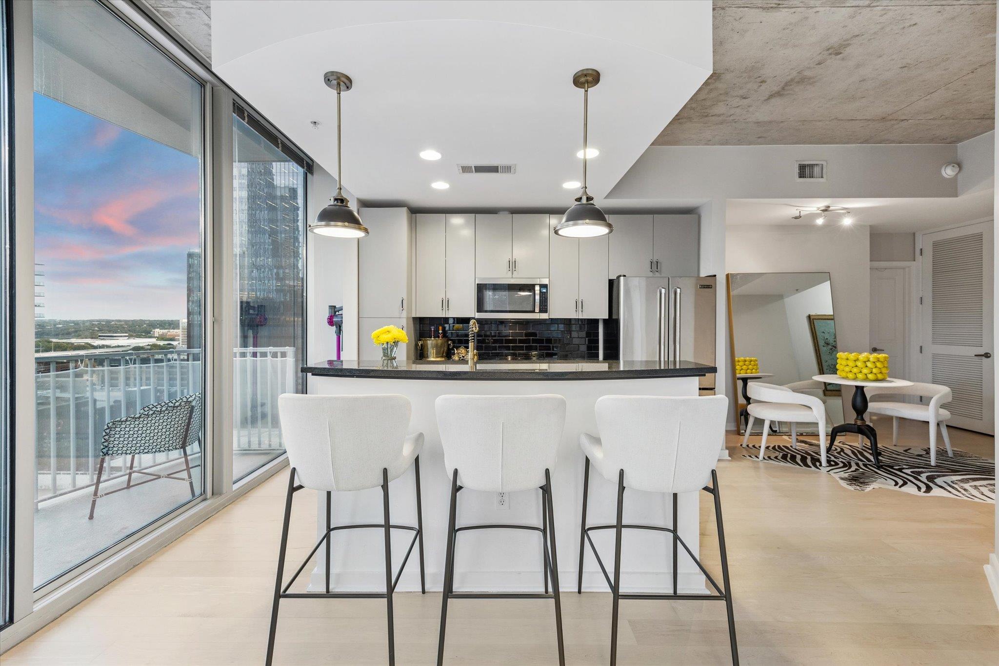 360 Nueces St # 1417, Austin, TX 78701