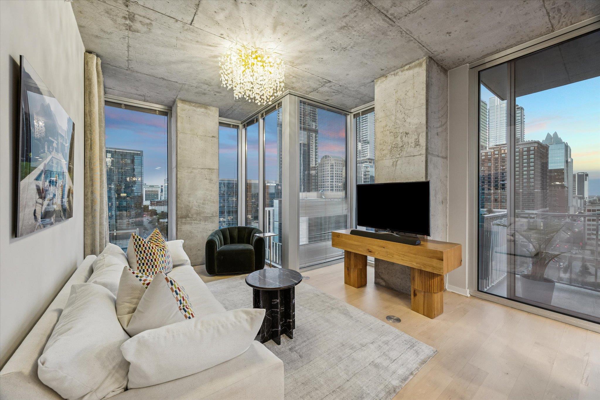 360 Nueces St # 1417, Austin, TX 78701