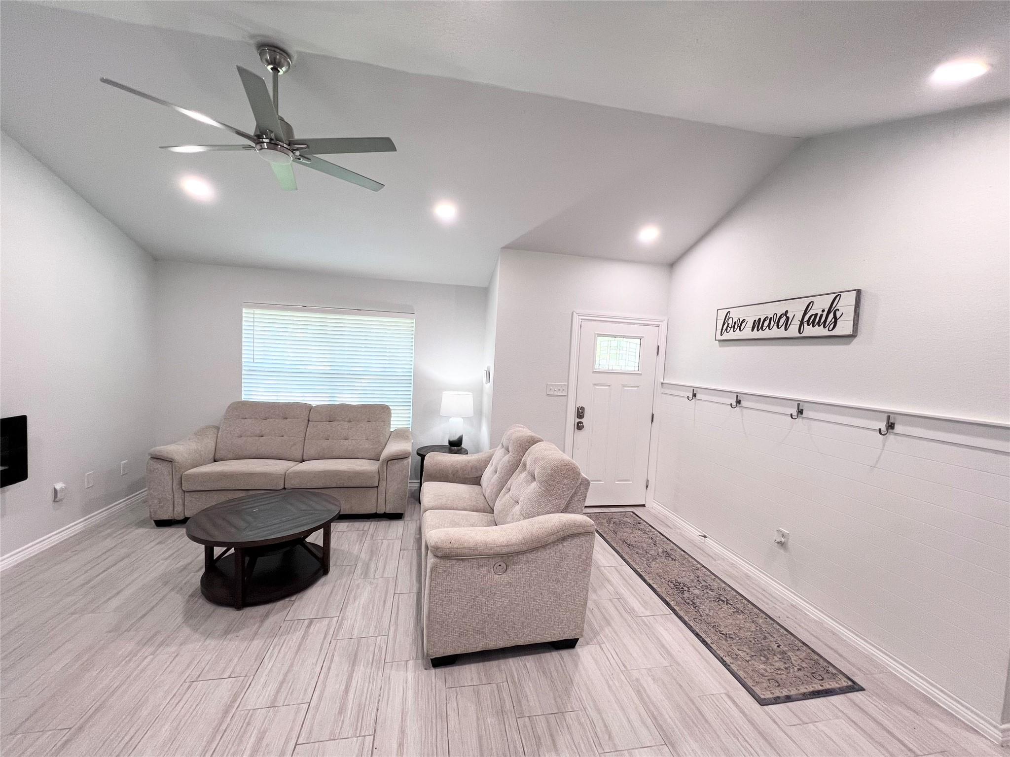 413 Laurel St, Bastrop, TX 78602