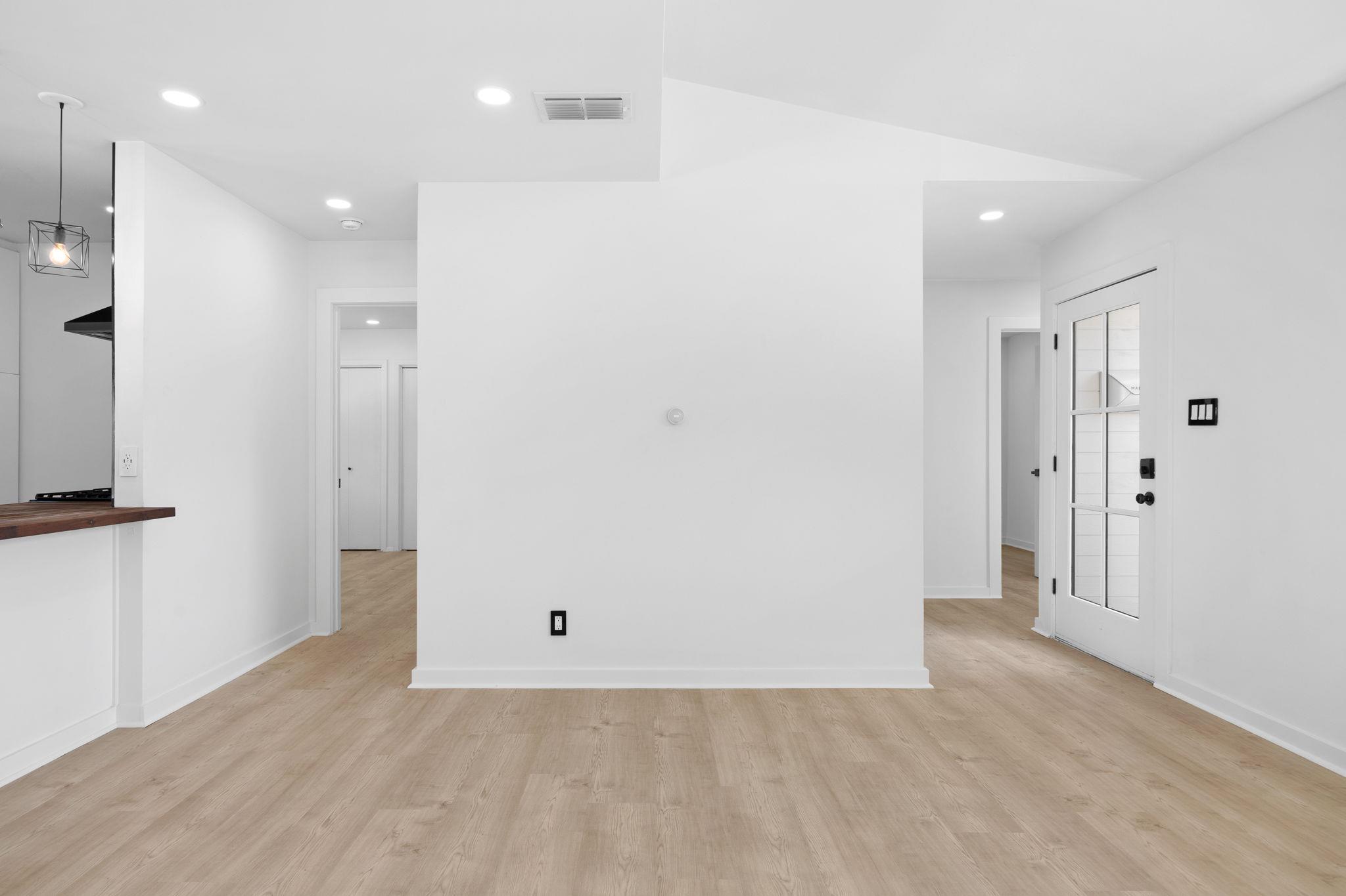 5261 Meadow Creek Dr, Austin, TX 78745