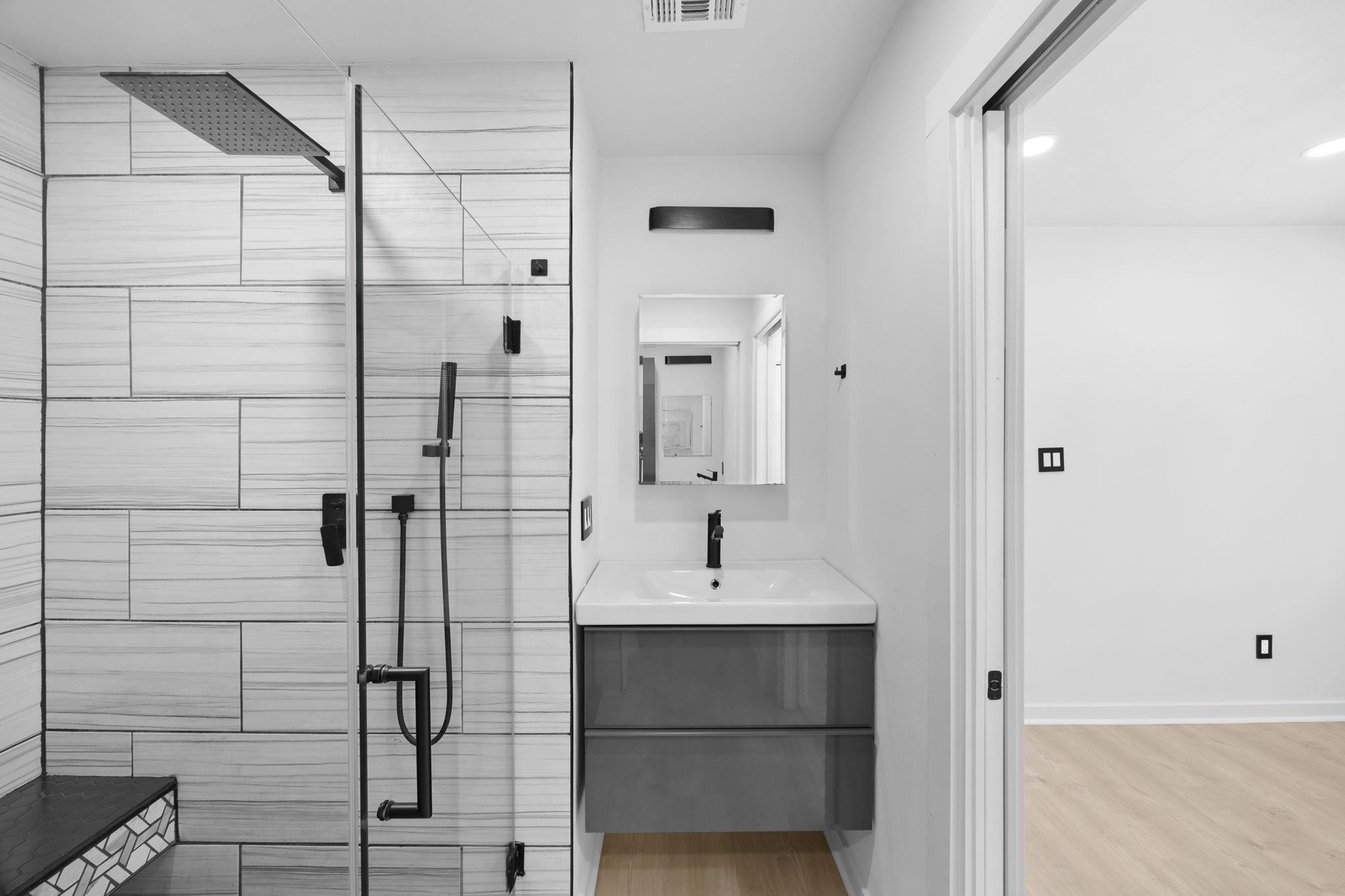 5261 Meadow Creek Dr, Austin, TX 78745