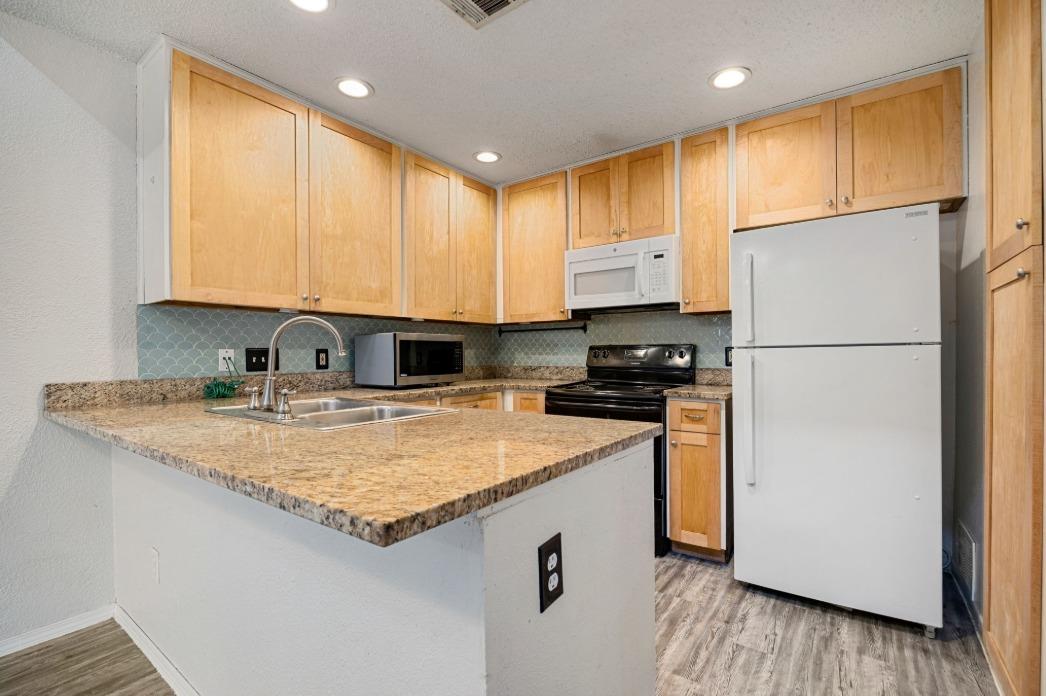 1748 Ohlen Rd # 42, Austin, TX 78757