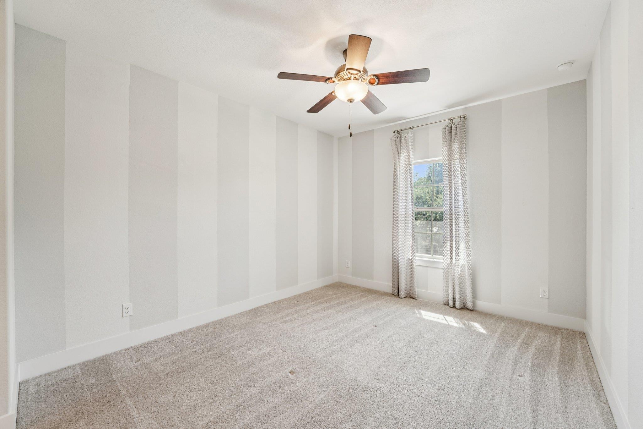 100 Barefoot Park Ln, Georgetown, TX 78628