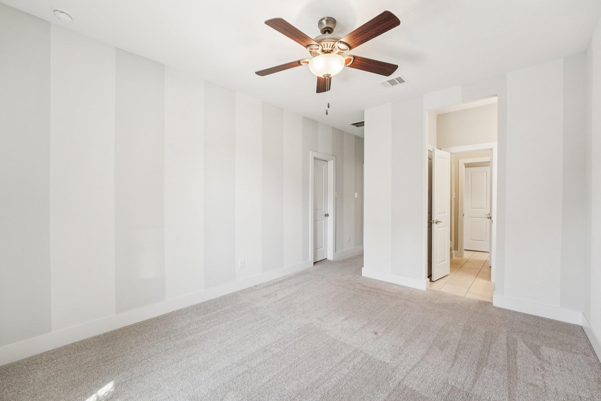 100 Barefoot Park Ln, Georgetown, TX 78628