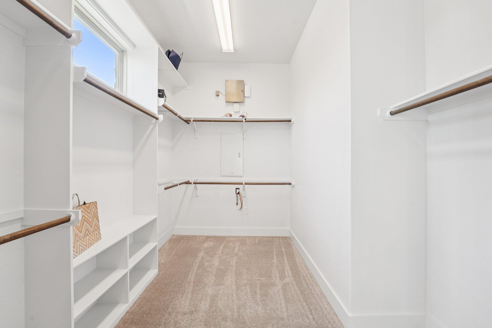 100 Barefoot Park Ln, Georgetown, TX 78628