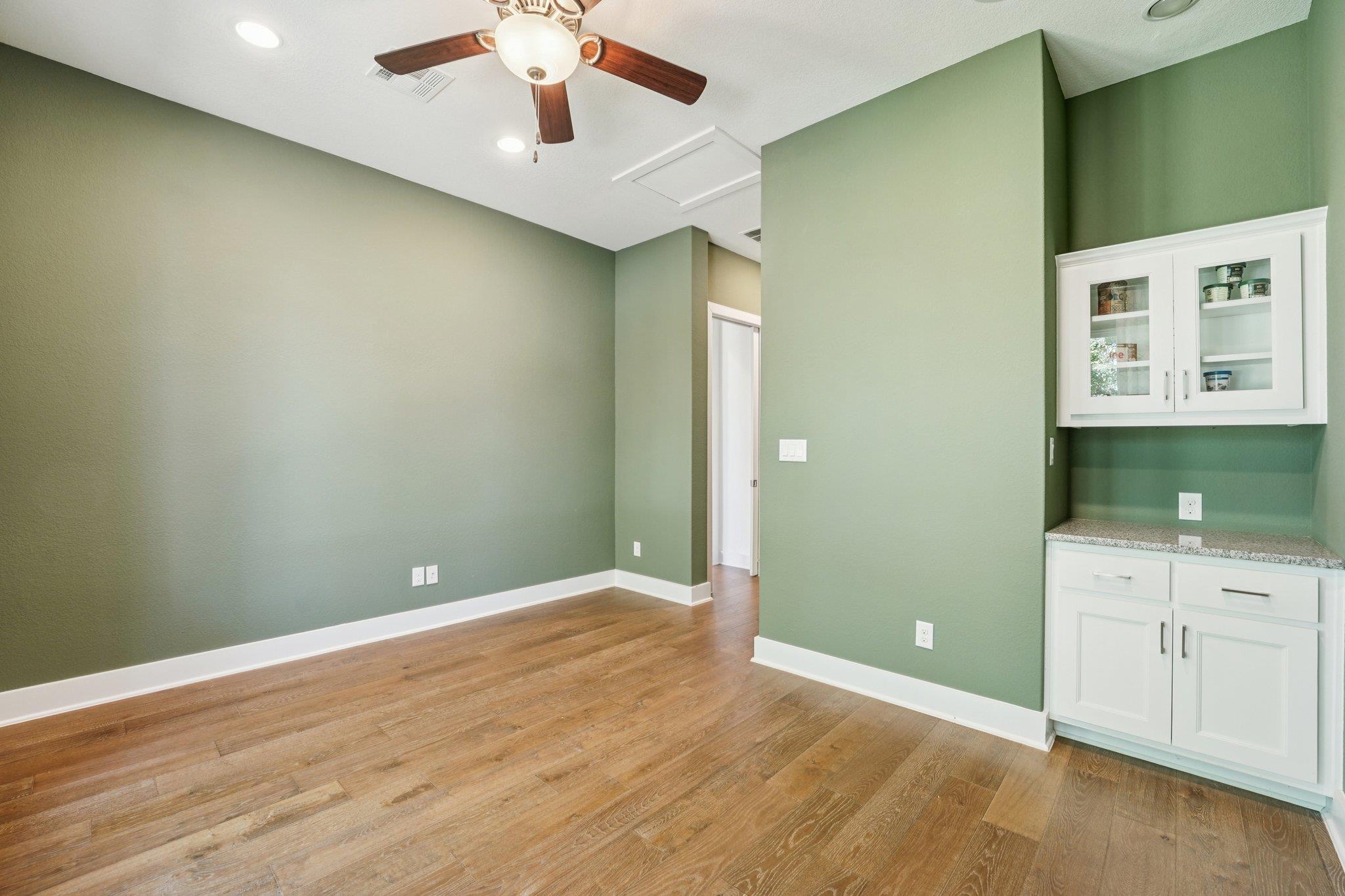 100 Barefoot Park Ln, Georgetown, TX 78628