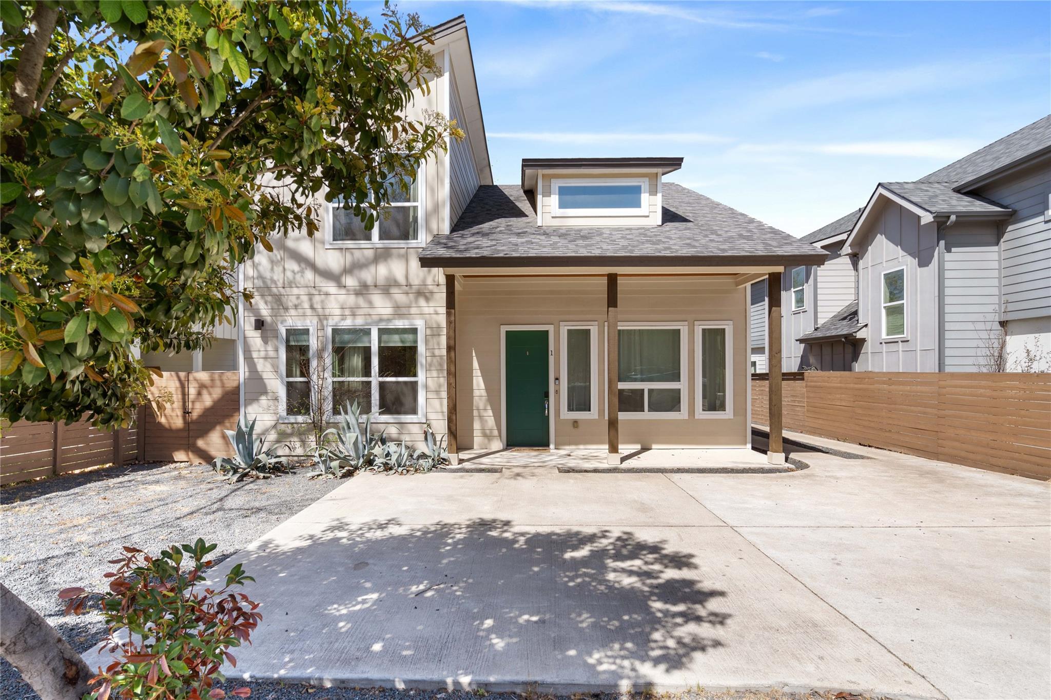 1126 Linden St # 1, Austin, TX 78702