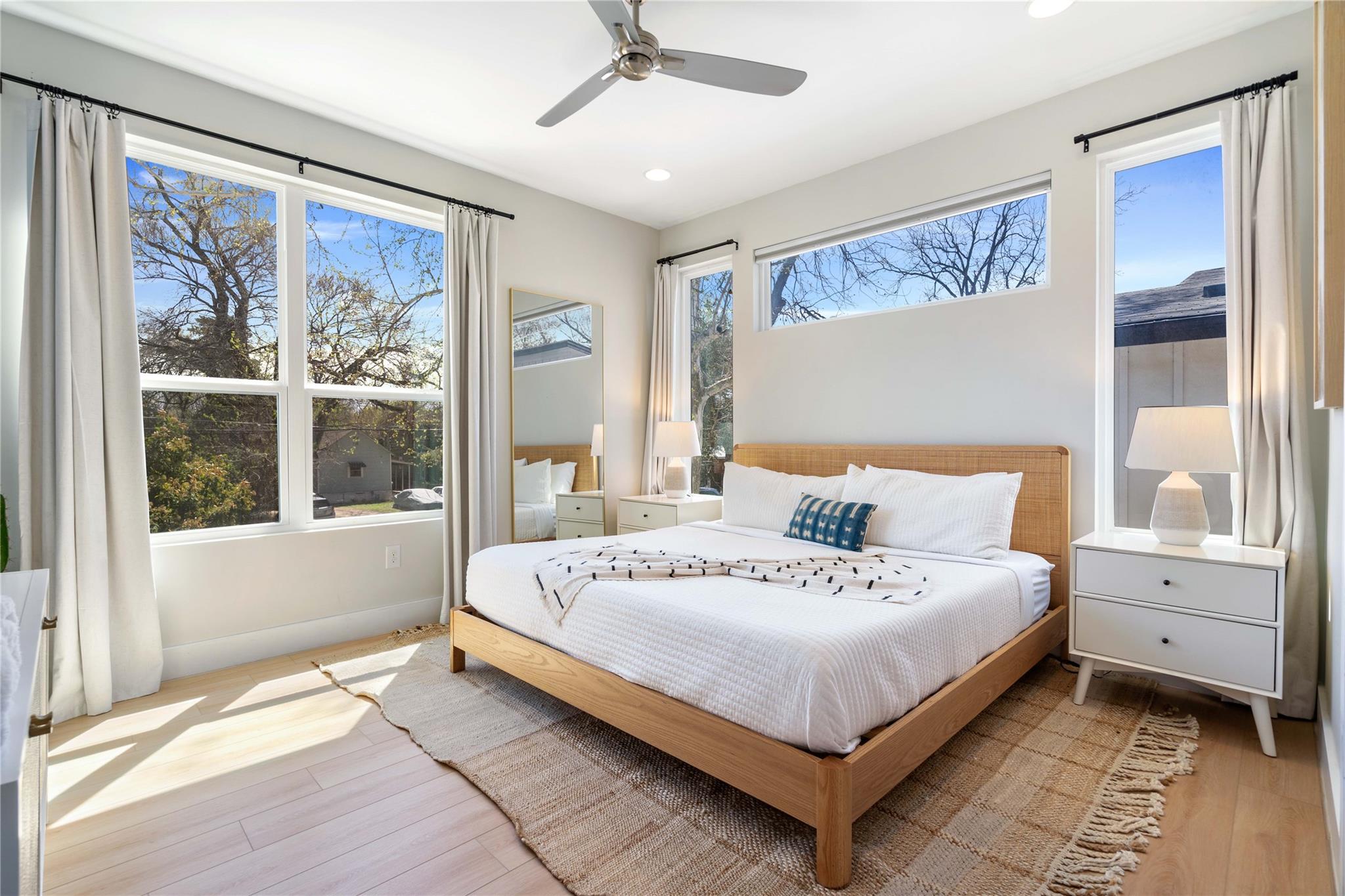 1126 Linden St # 1, Austin, TX 78702