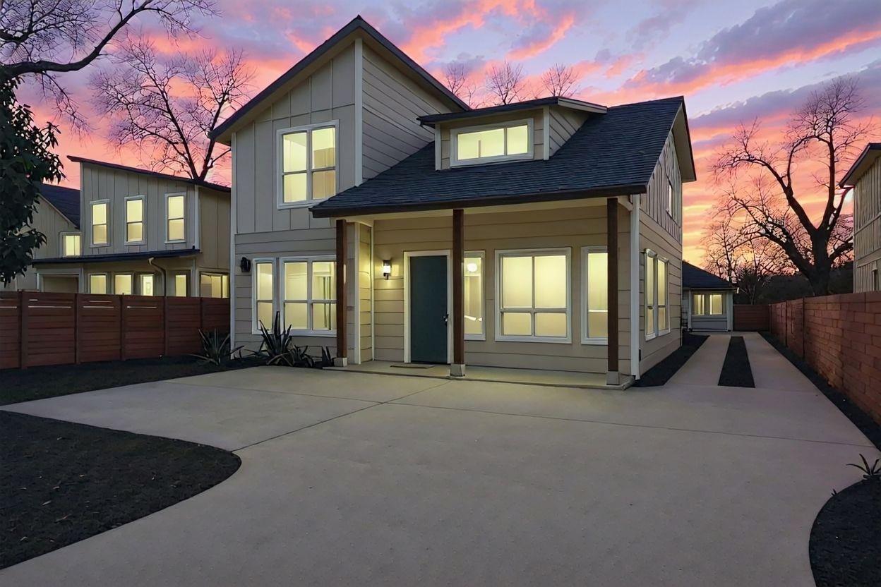 1126 Linden St # 1, Austin, TX 78702