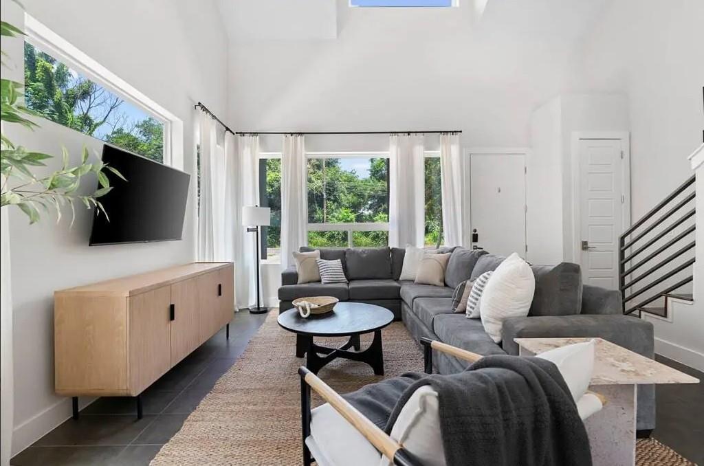 1126 Linden St # 1, Austin, TX 78702