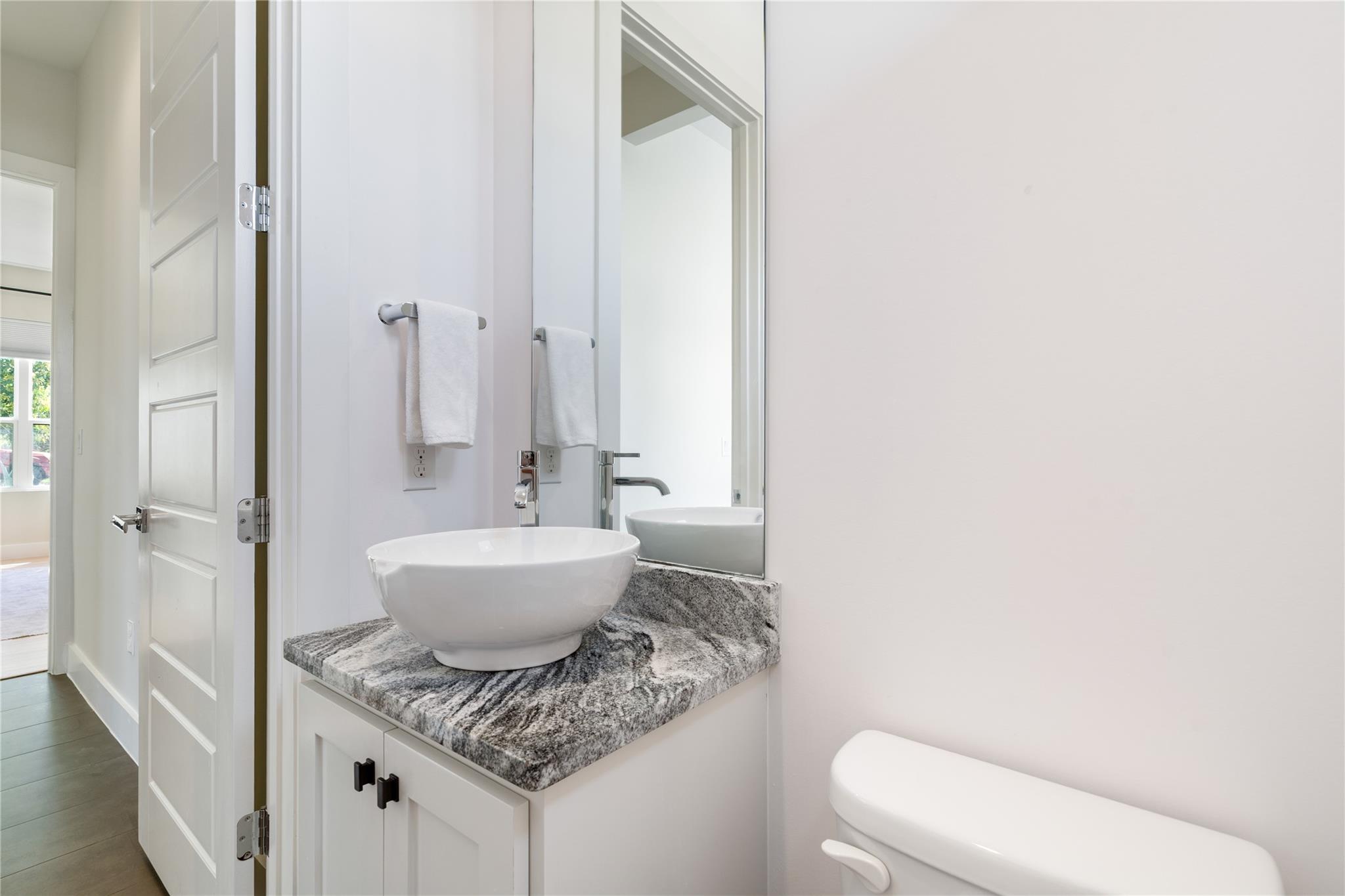 1126 Linden St # 1, Austin, TX 78702