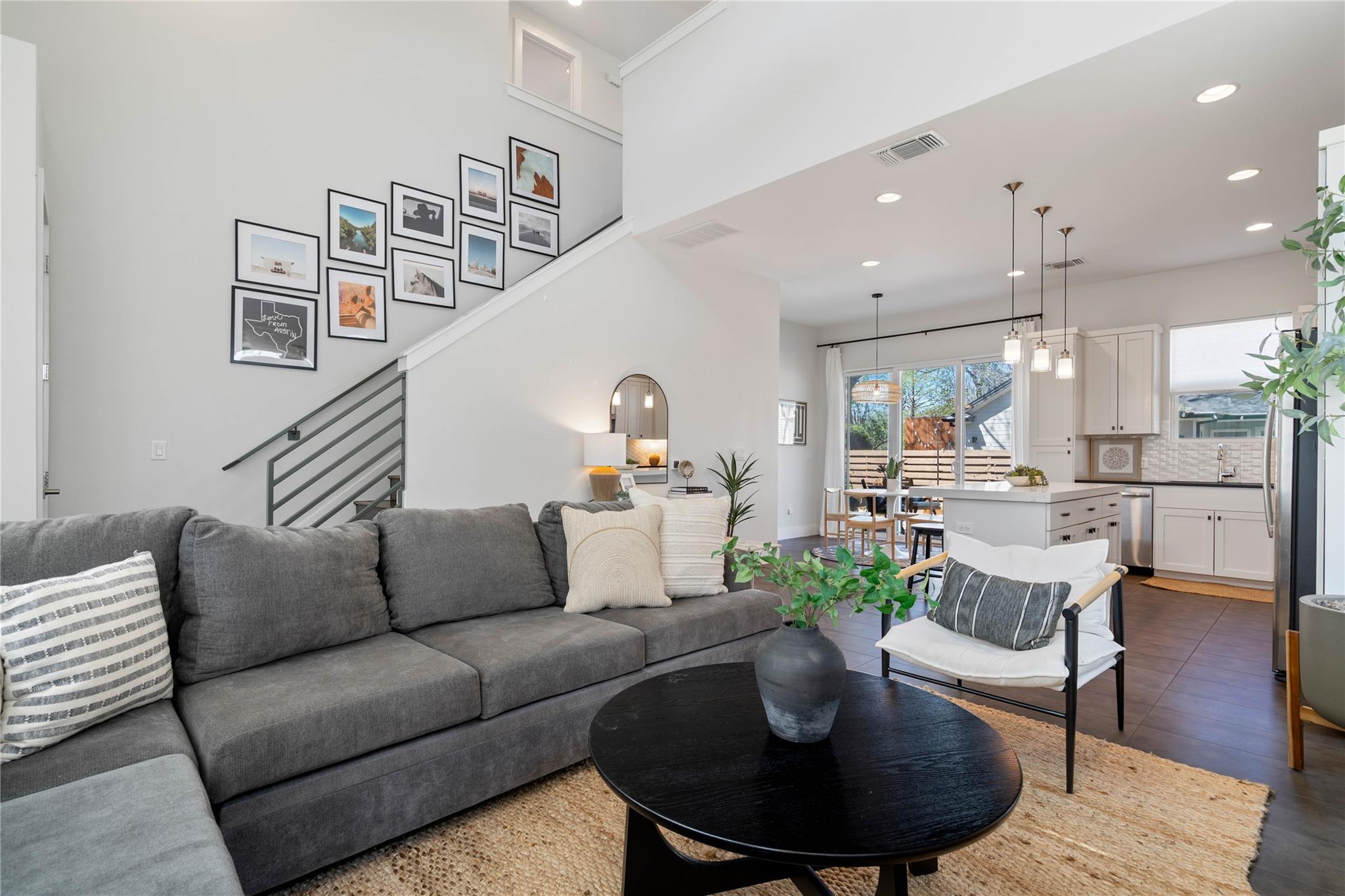 1126 Linden St # 1, Austin, TX 78702