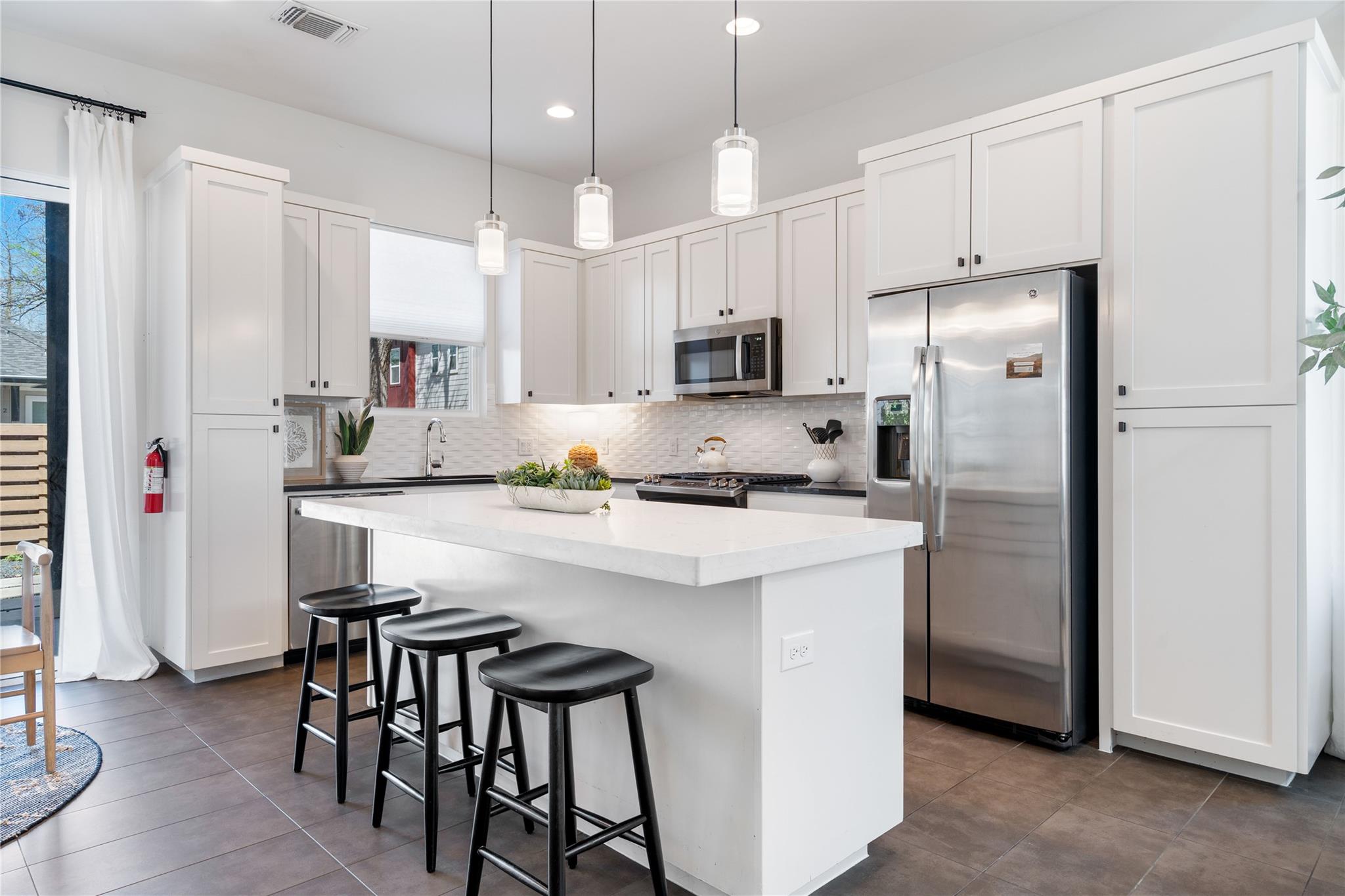 1126 Linden St # 1, Austin, TX 78702