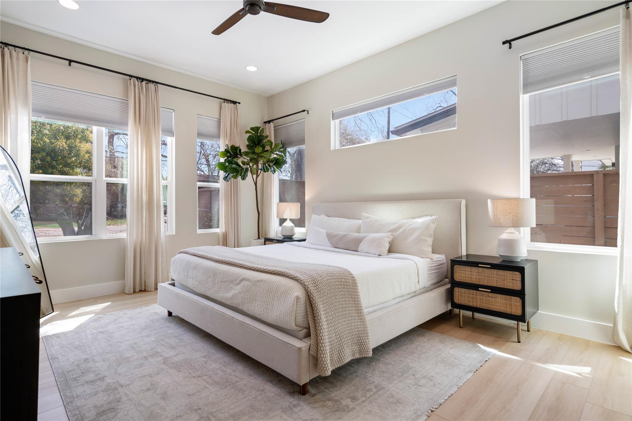 1126 Linden St # 1, Austin, TX 78702