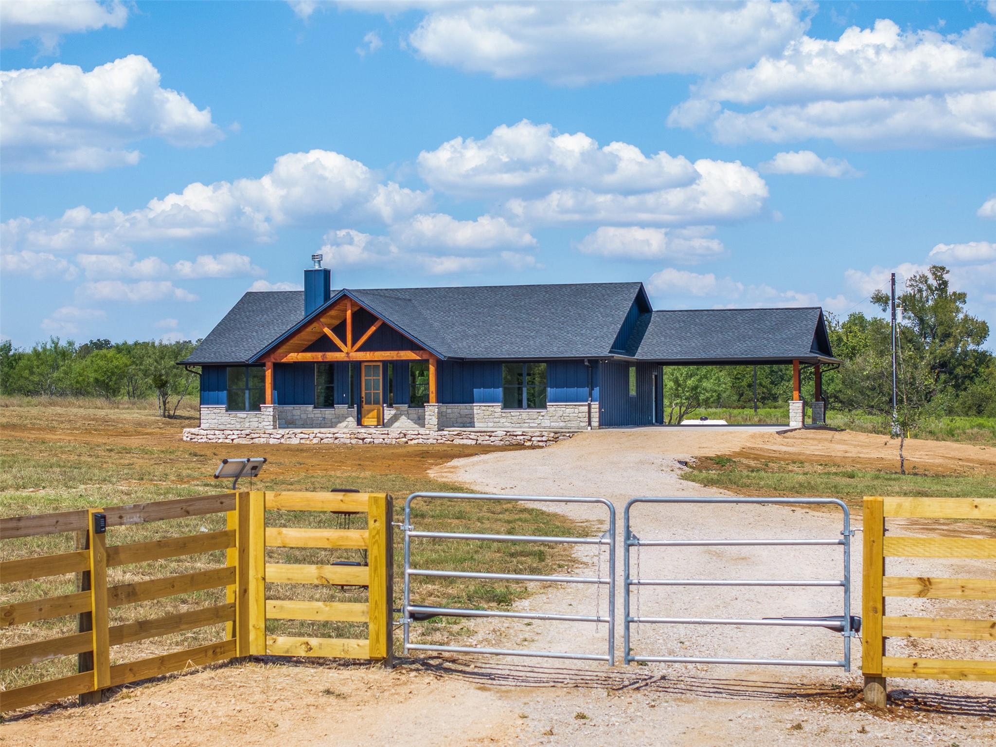 3252 County Road 328, Caldwell, TX 77836