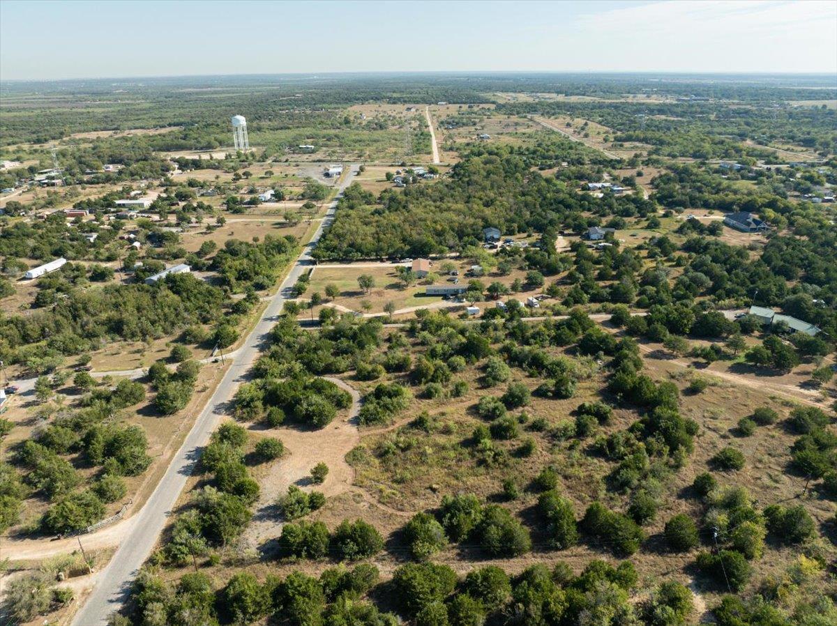 401 Spotted Horse Trl, Dale, TX 78616