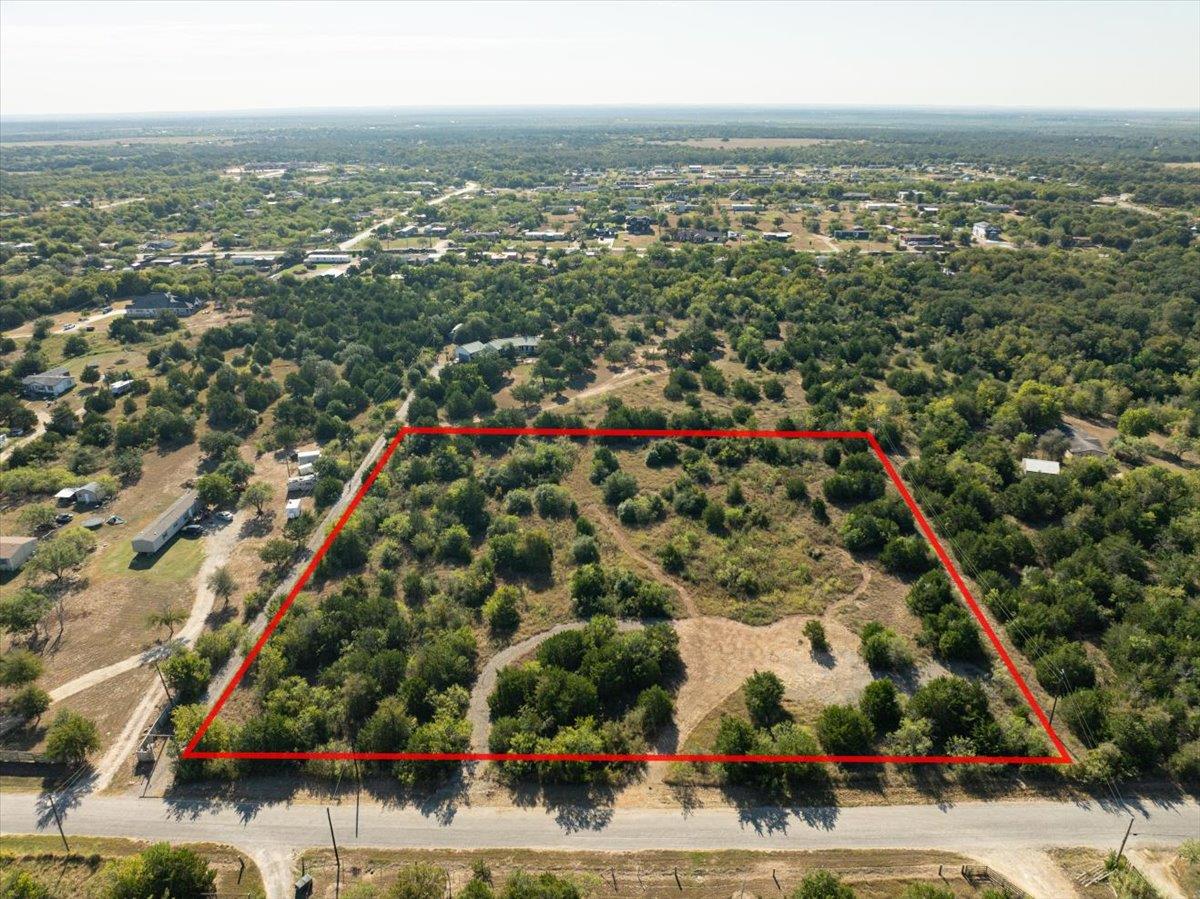 401 Spotted Horse Trl, Dale, TX 78616