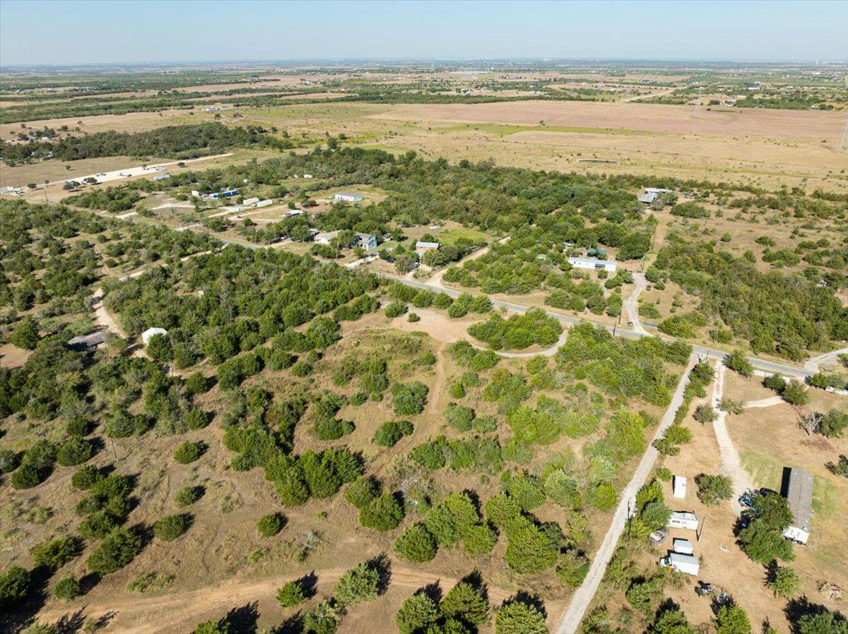 401 Spotted Horse Trl, Dale, TX 78616