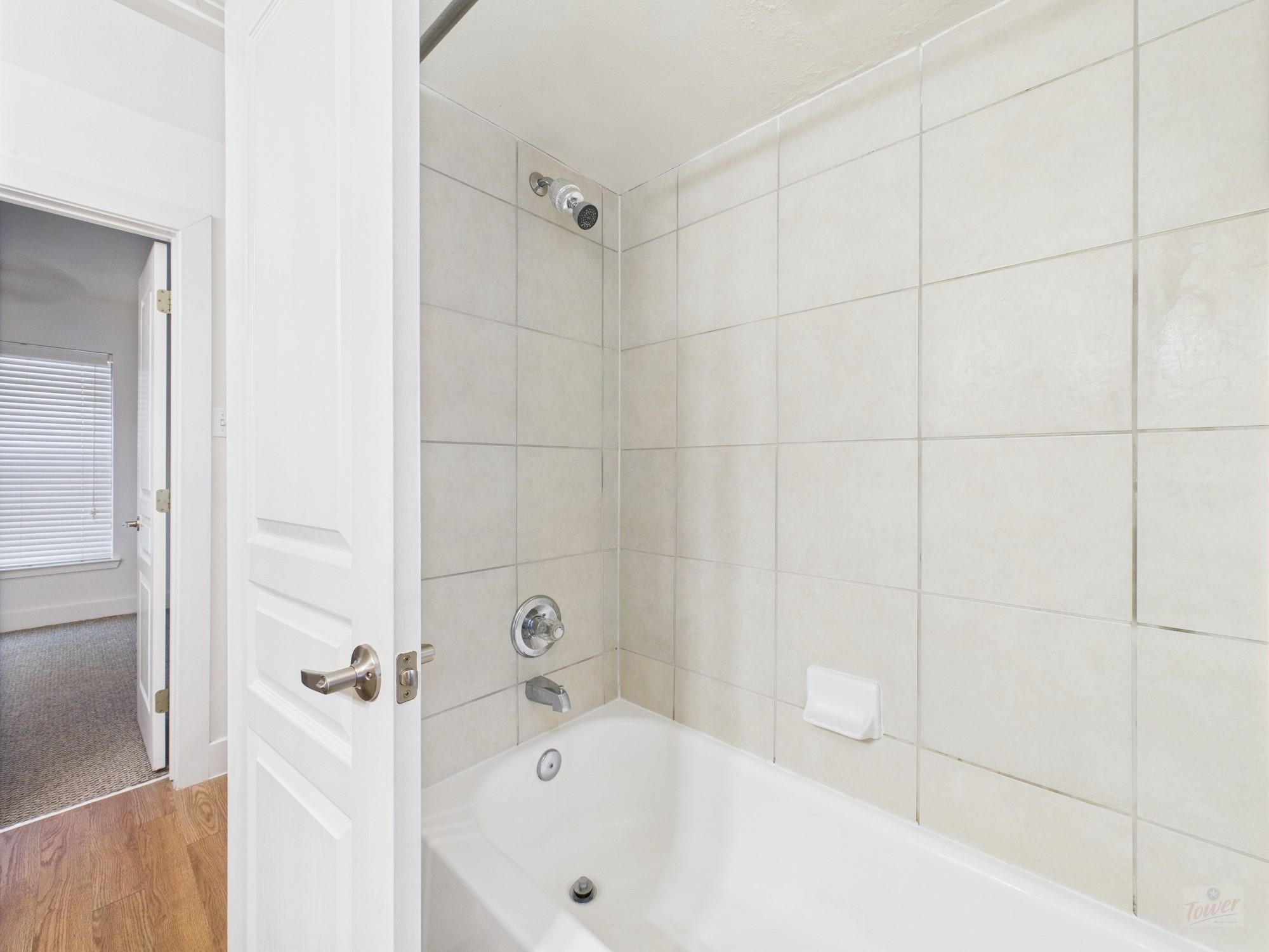 711 W 32 St # 155, Austin, TX 78705