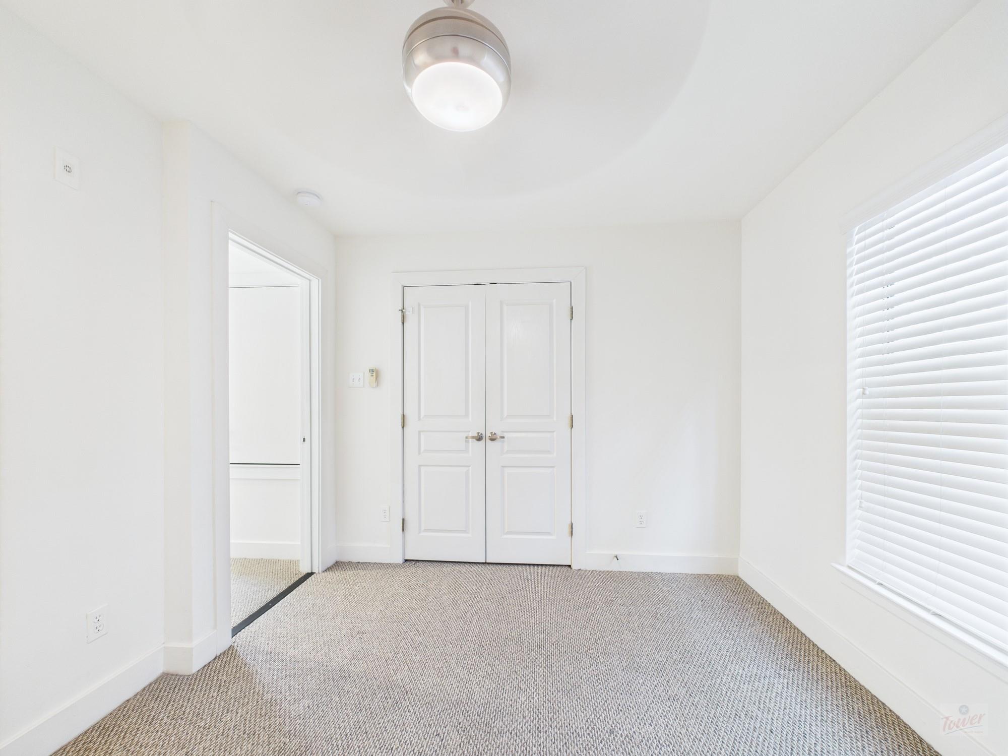 711 W 32 St # 155, Austin, TX 78705