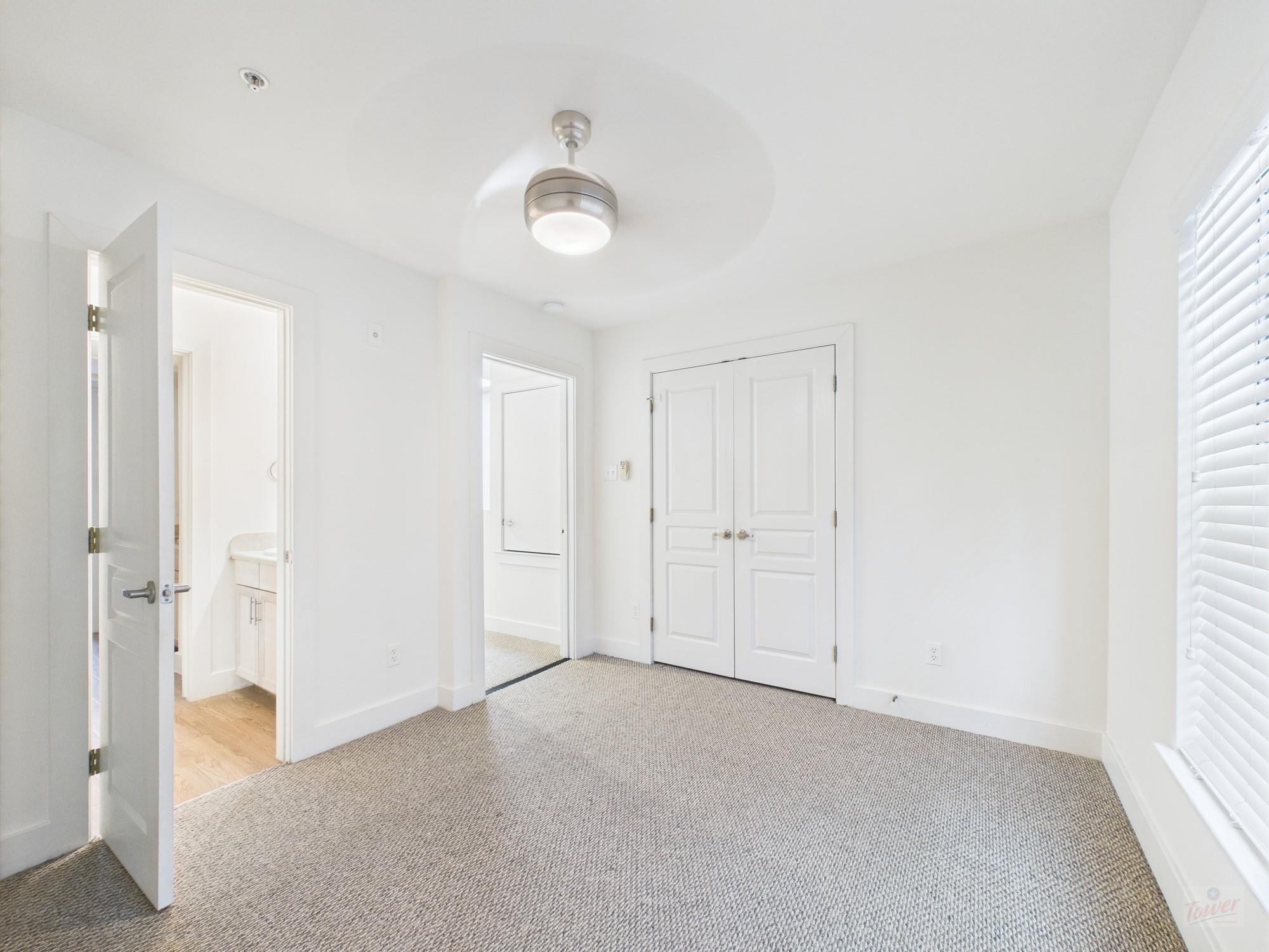 711 W 32 St # 155, Austin, TX 78705