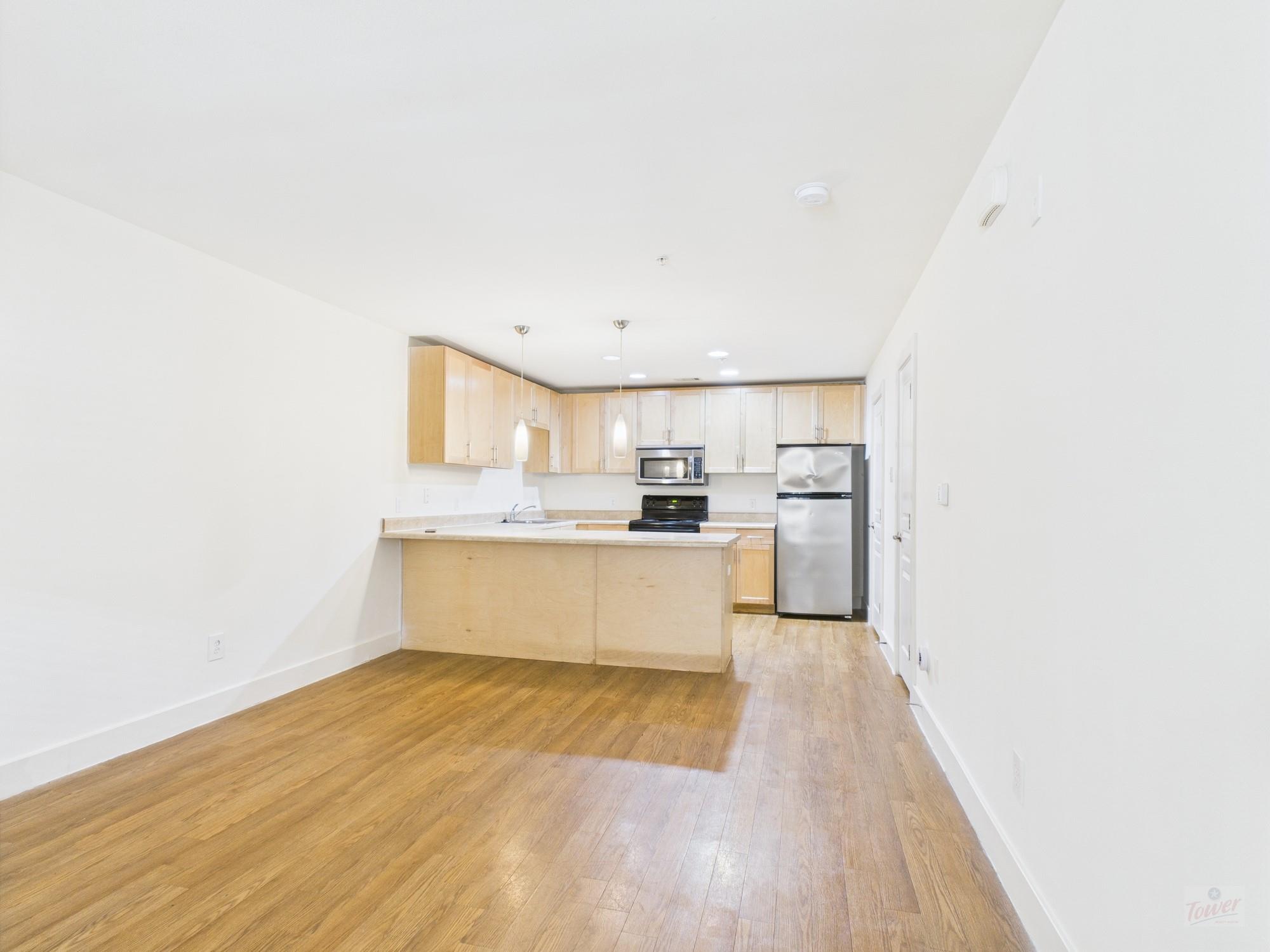 711 W 32 St # 155, Austin, TX 78705